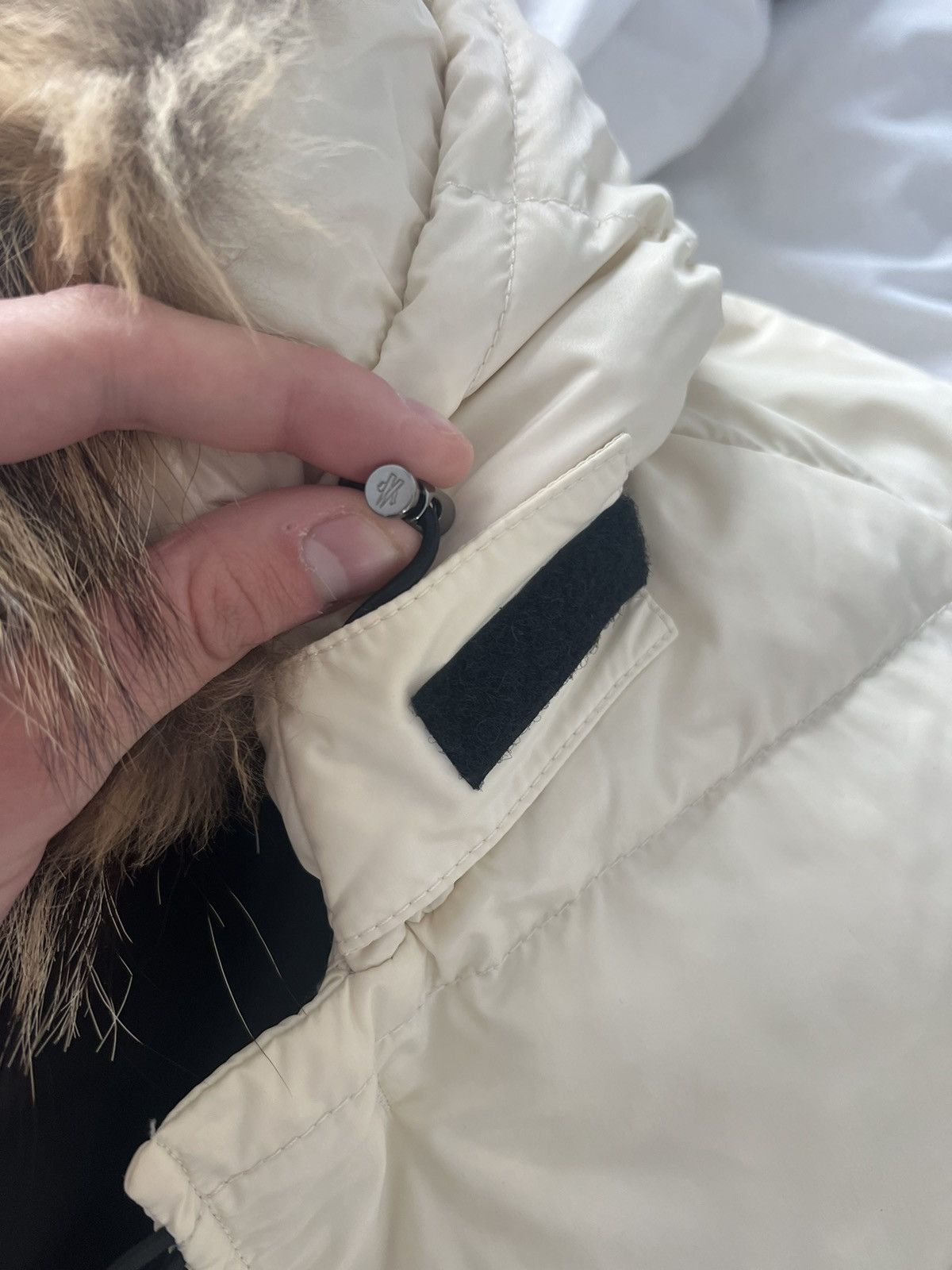 Moncler Moncler Fur Hood Puffer Jacket Size US L / EU 52-54 / 3 - 6 Thumbnail