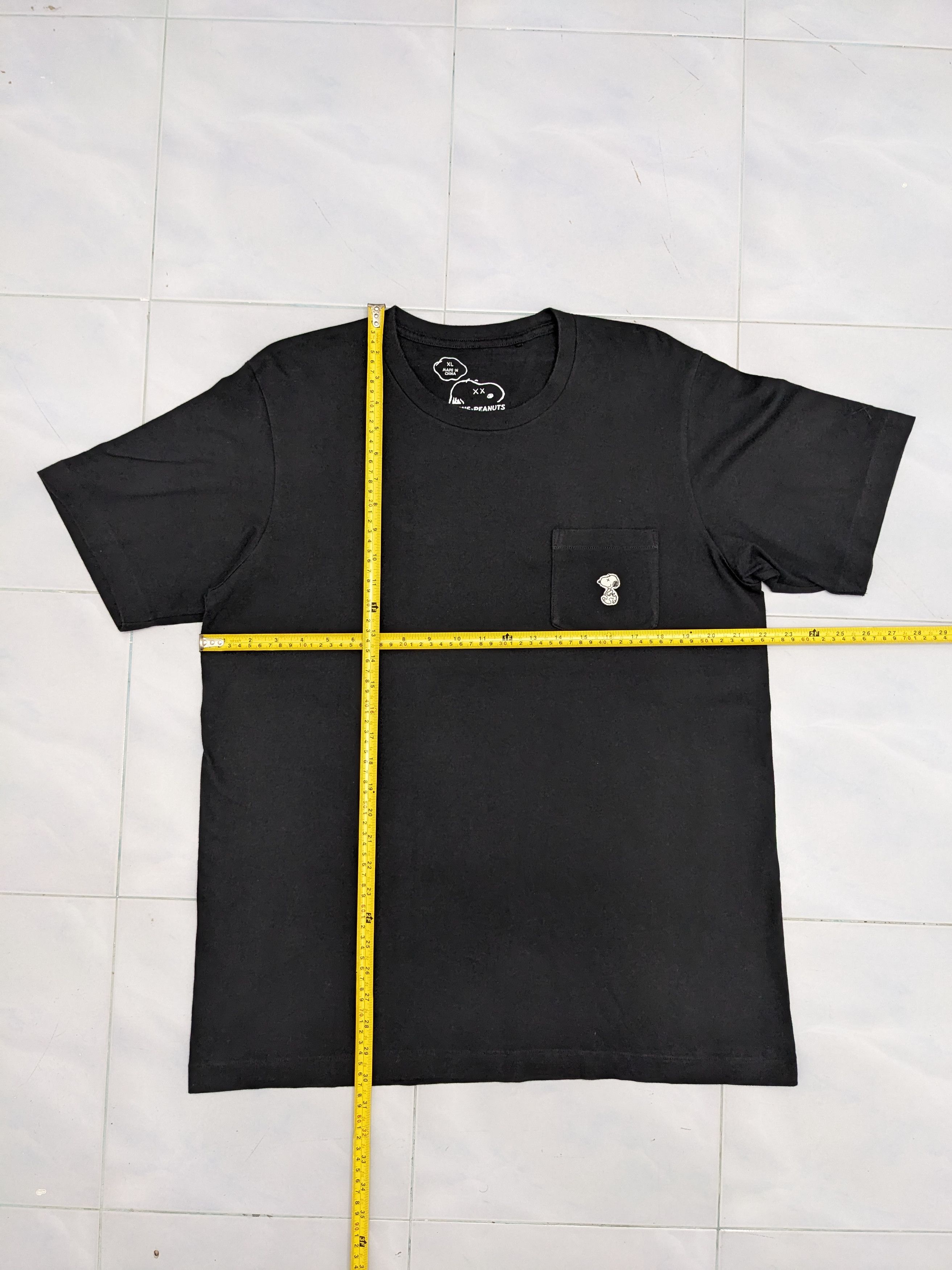Kaws × Peanuts KAWS X PEANUTS X JAPANESE BRAND UNIQLO TSHIRT Size US XL / EU 56 / 4 - 6 Thumbnail