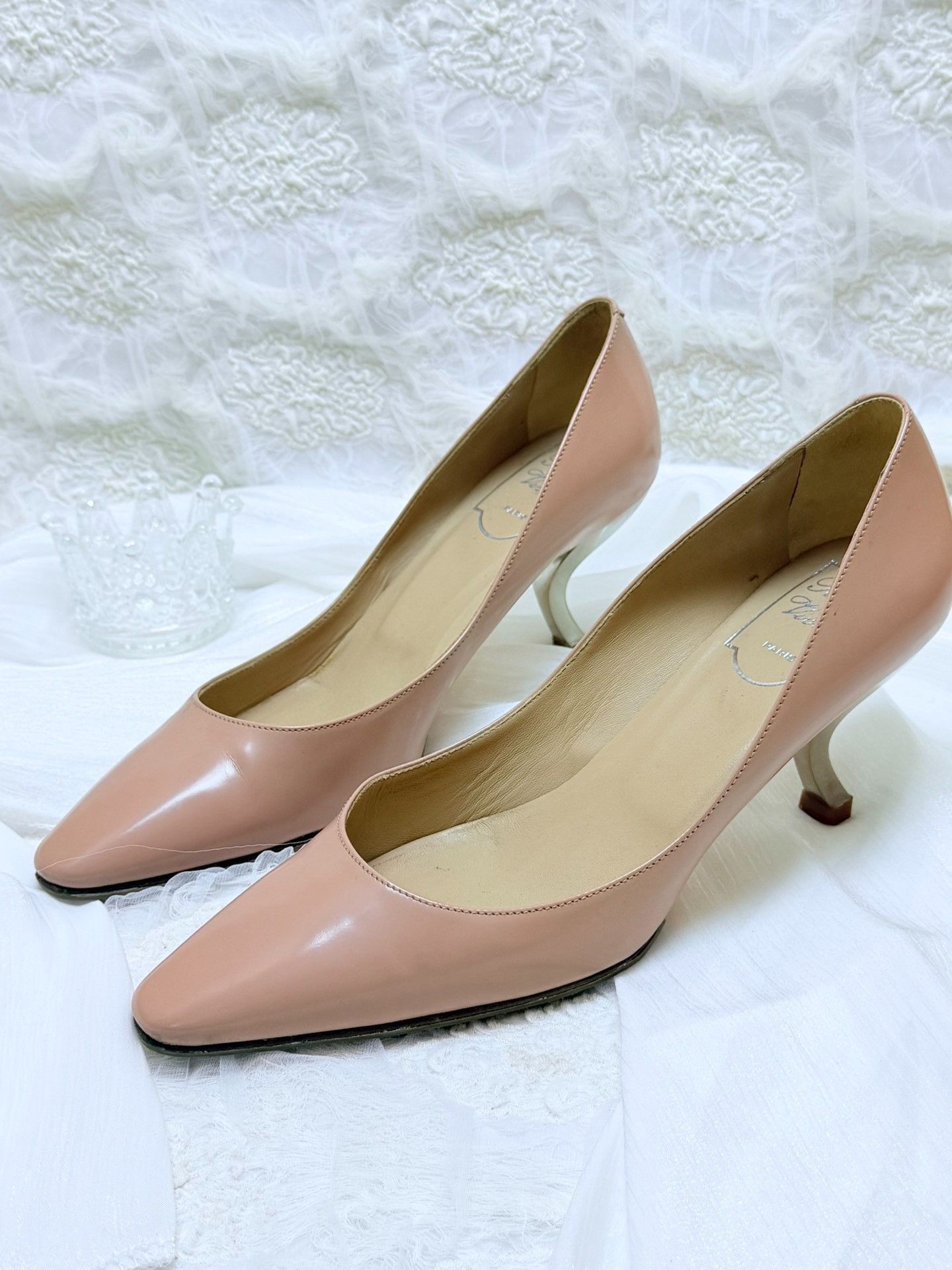 Roger Vivier Roger Vivier Retro Lowtop Sneakers us_6 Women Size US 6 / IT 36 - 1 Thumbnail
