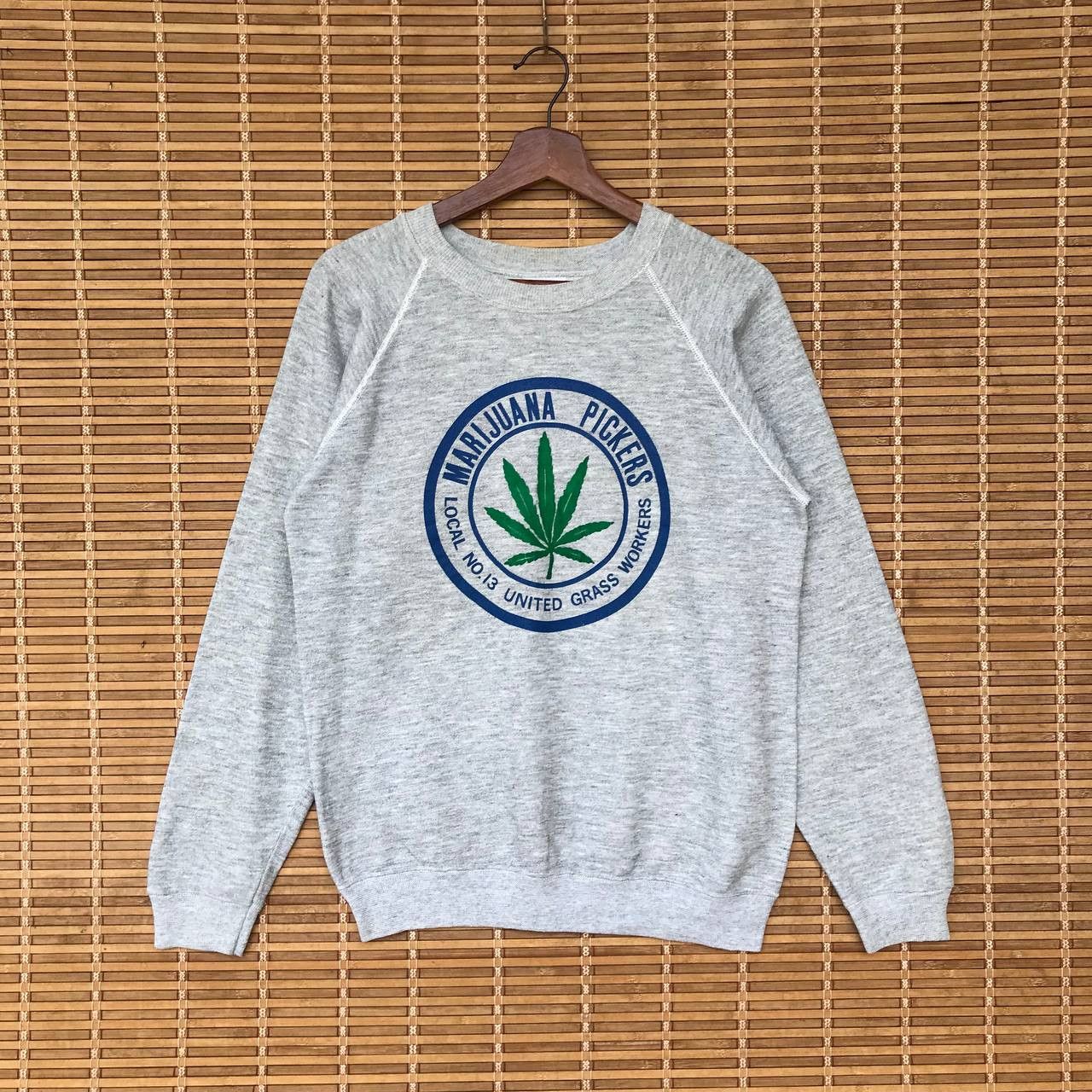 Vintage RARE 80s VINTAGE MARIJUANA PICKERS CREWNECK SWEATSHIRT Size US M / EU 48-50 / 2 - 1 Thumbnail
