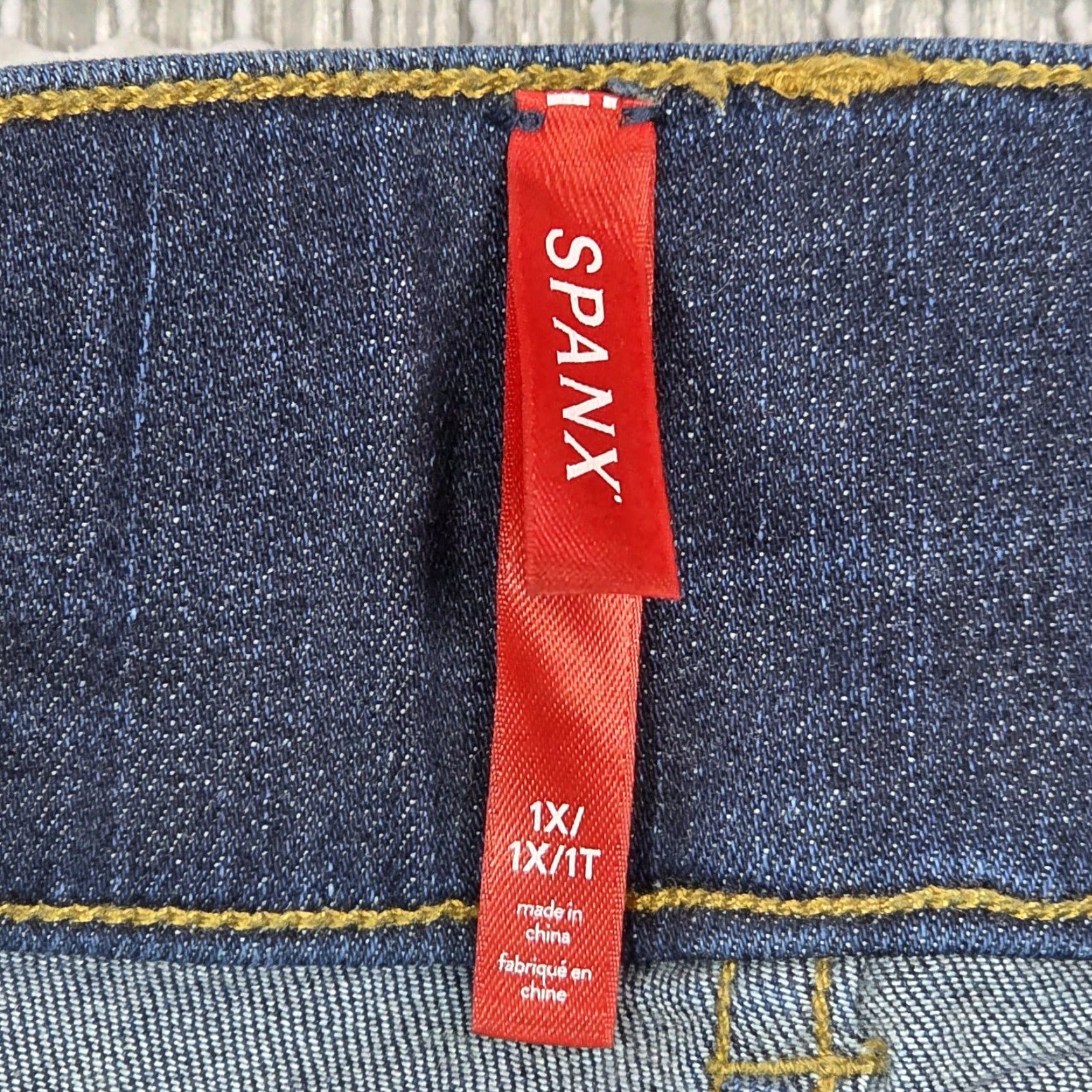 Spanx Spanx Flare Jeans 1X Denim Slimming 36x34 Midnight Shade Stretch Pull On High Rise Blue Womens Jeans Size 40" / US 18 - 7 Thumbnail
