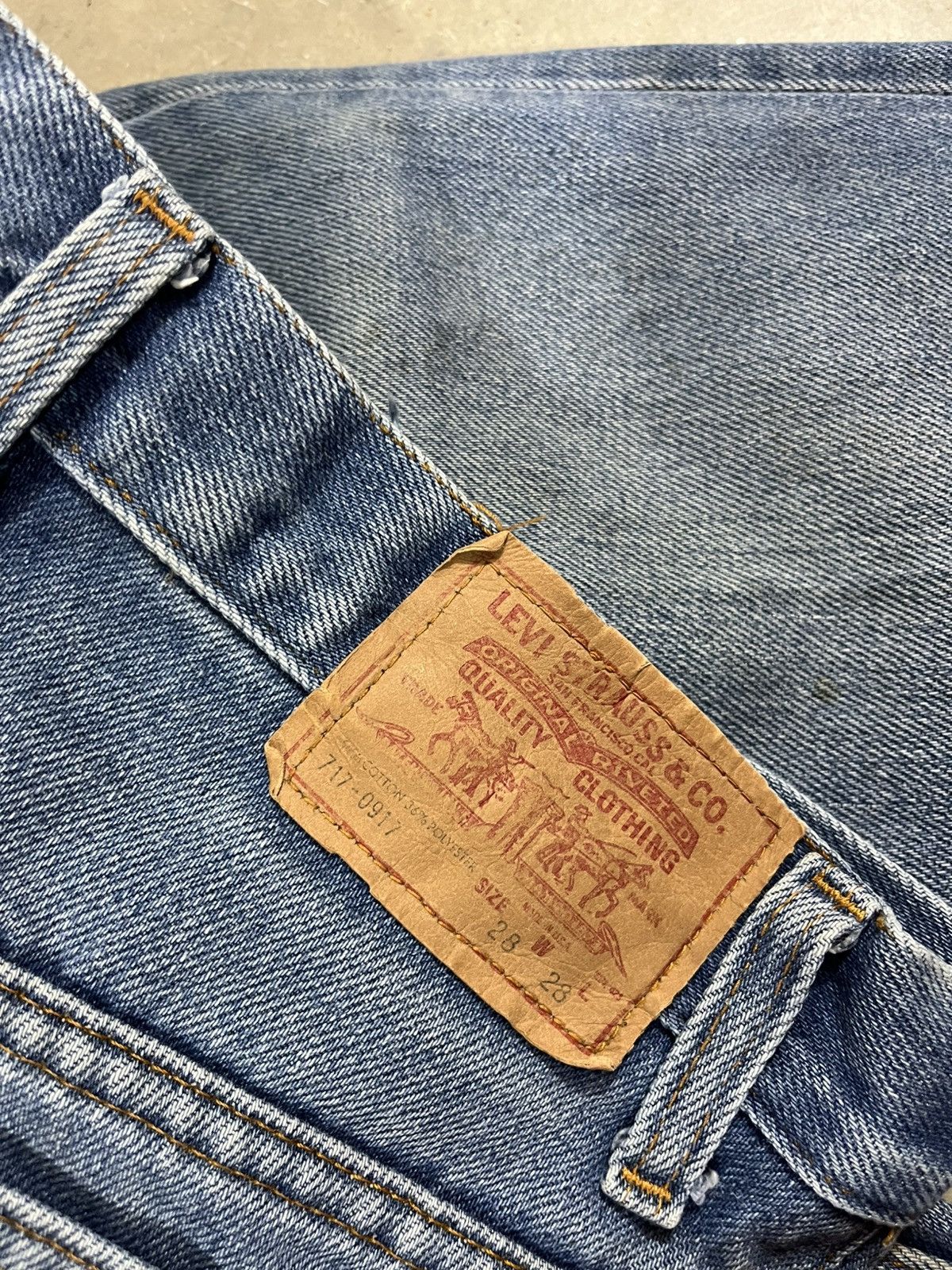 Levi's Vintage 90s Levis 717-0917 Faded Blue Jeans 28x28 Size US 28 / EU 44 - 5 Thumbnail