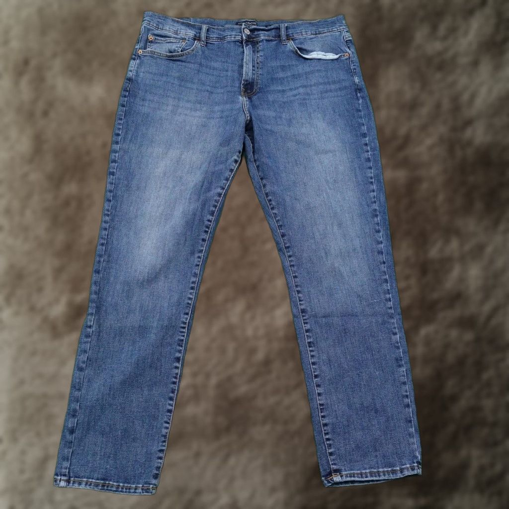 Lucky Brand LUCKY BRAND 410 ATHLETIC STRAIGHT JEANS - MEN - SIZE 40x32 - BLUE DENIM ZIP FLY - REGULAR FIT - GENTLY WORN" Size US 40 / EU 56 - 1 Thumbnail