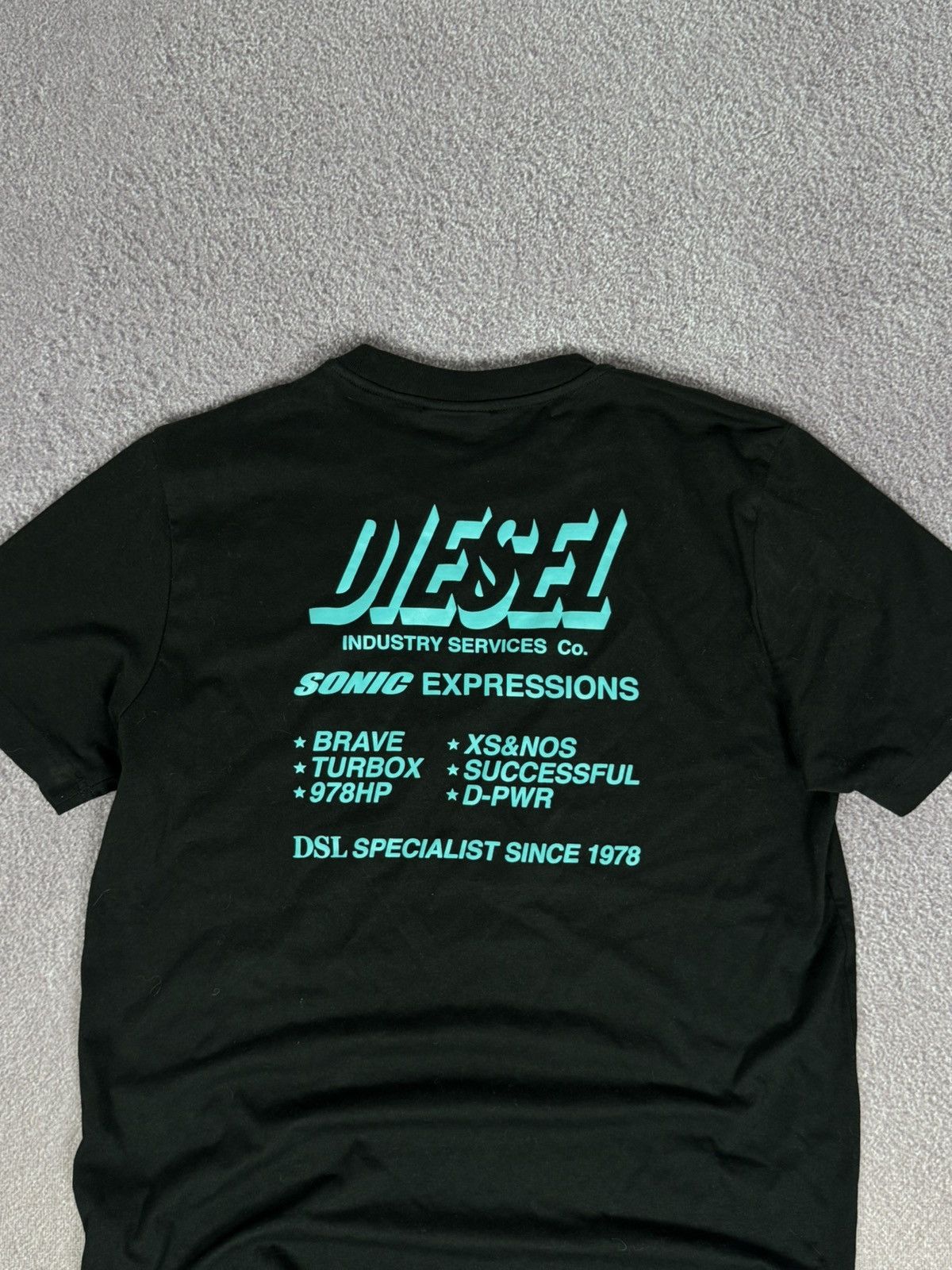 Diesel Diesel Y2K Logo Fabulous Design 3D Graphic T-Shirt Size M / US 6-8 / IT 42-44 - 2 Thumbnail
