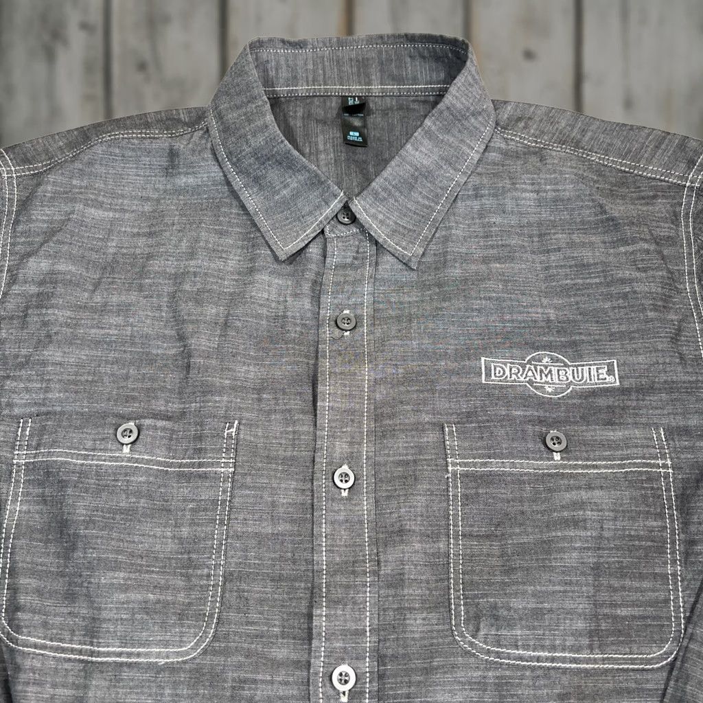 Vintage Drambuie Long Sleeve Shirt District Threads Mens Large Gray Pockets Embroidered Logo Button-Up Shirt Size US L / EU 52-54 / 3 - 1 Thumbnail
