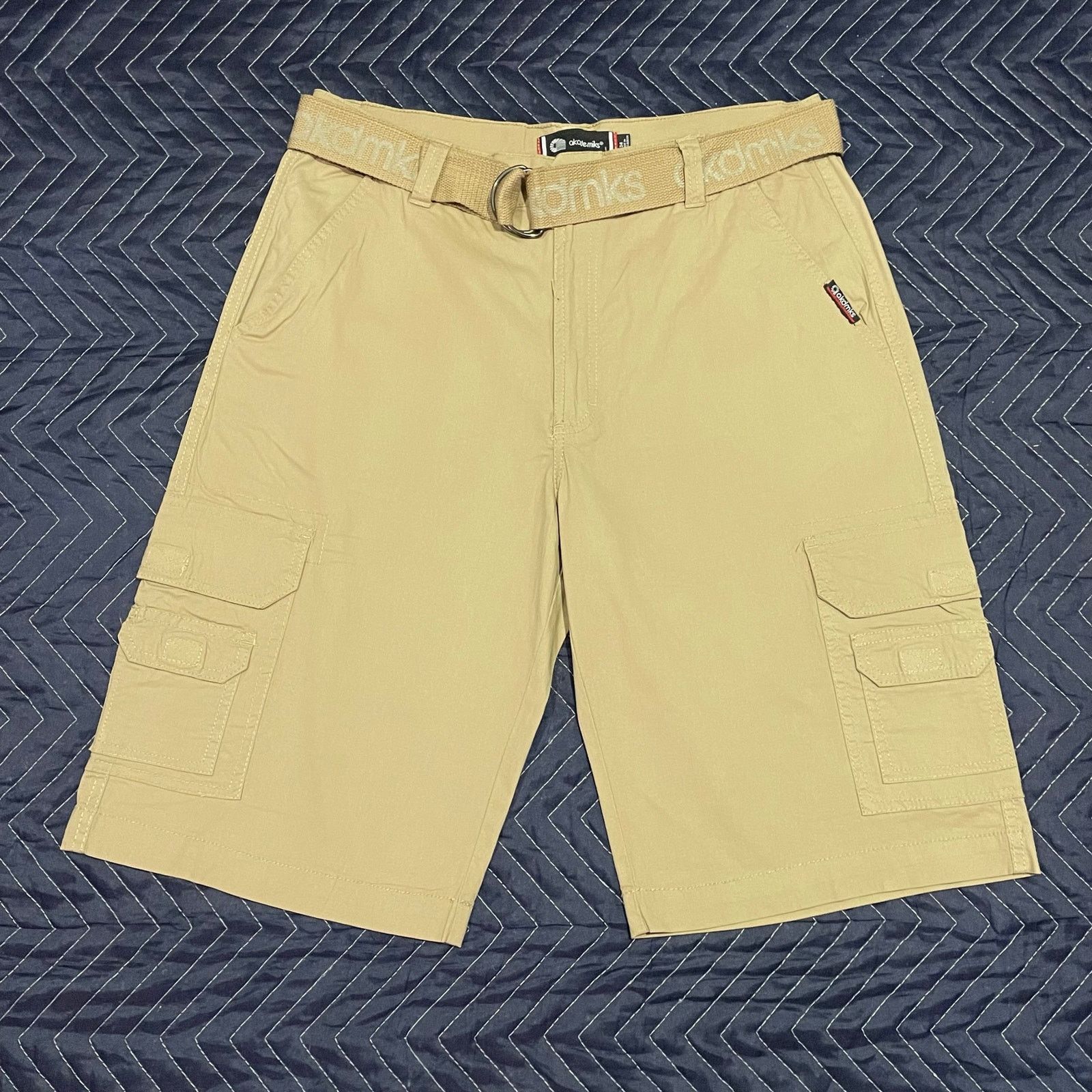 Akademiks Akademiks Cargo Shorts Size US 34 / EU 50 - 1 Thumbnail