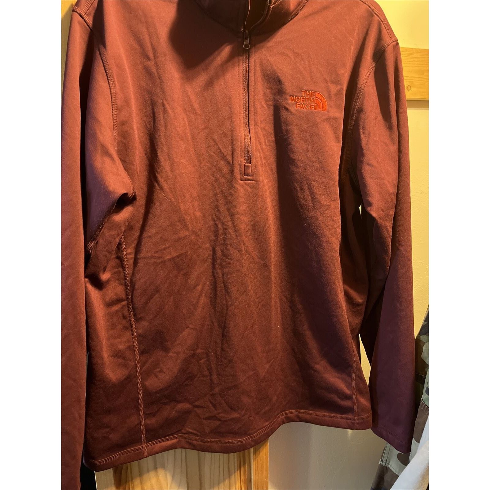 The North Face The North Face Men's L Maroon LS 1/2 Zip Polyester Jacket Size US L / EU 52-54 / 3 - 6 Thumbnail