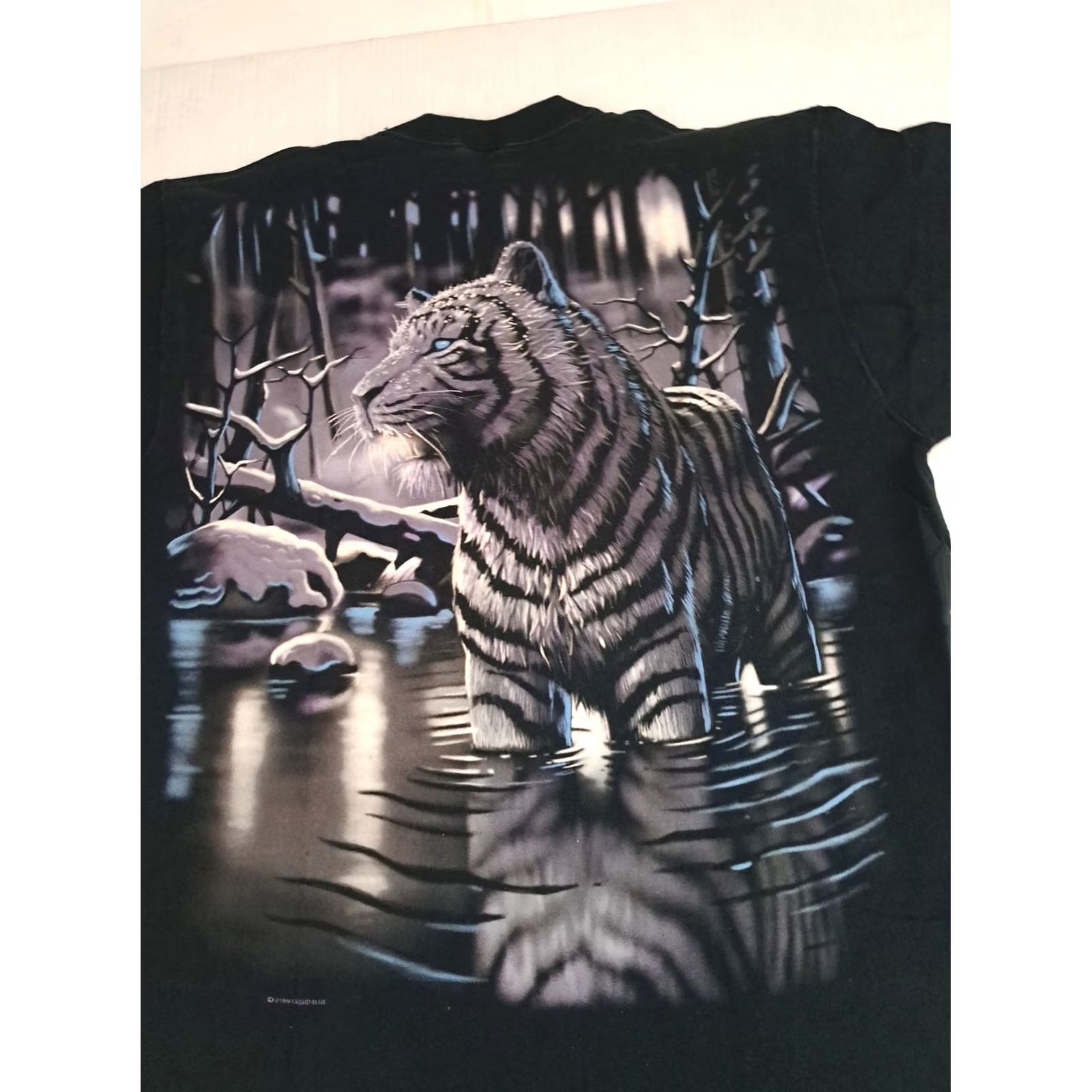 Liquid Blue VINTAGE Wildlife Snow Tiger Front & Back Print Liquid Blue USA Made T-Shirt XL Size US XL / EU 56 / 4 - 6 Thumbnail