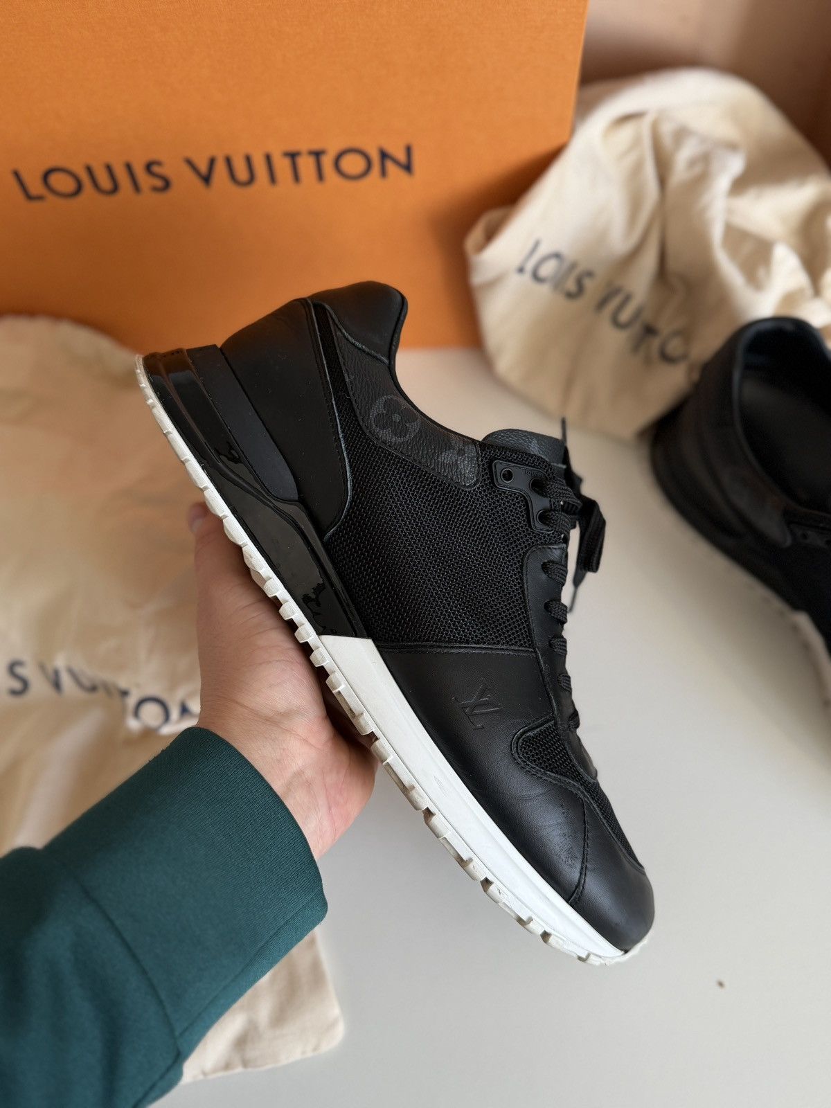 Louis Vuitton Louis Vuitton runway Sneakers | Size 10LV Size US 10 / EU 43 - 7 Thumbnail