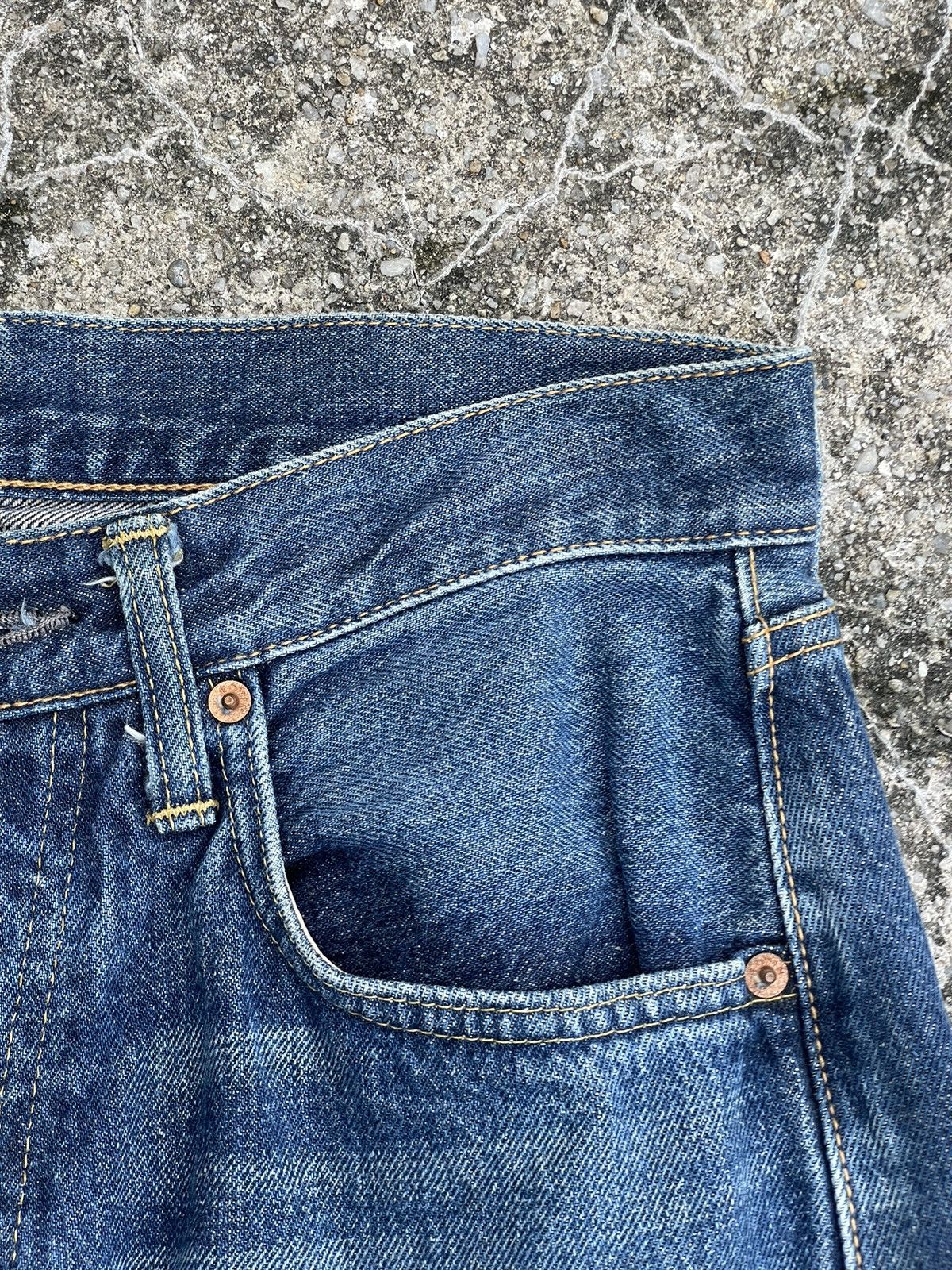 Edwin Vintage Rare Button Edwin 505 Selvedge (J23-11) Size US 28 / EU 44 - 5 Thumbnail