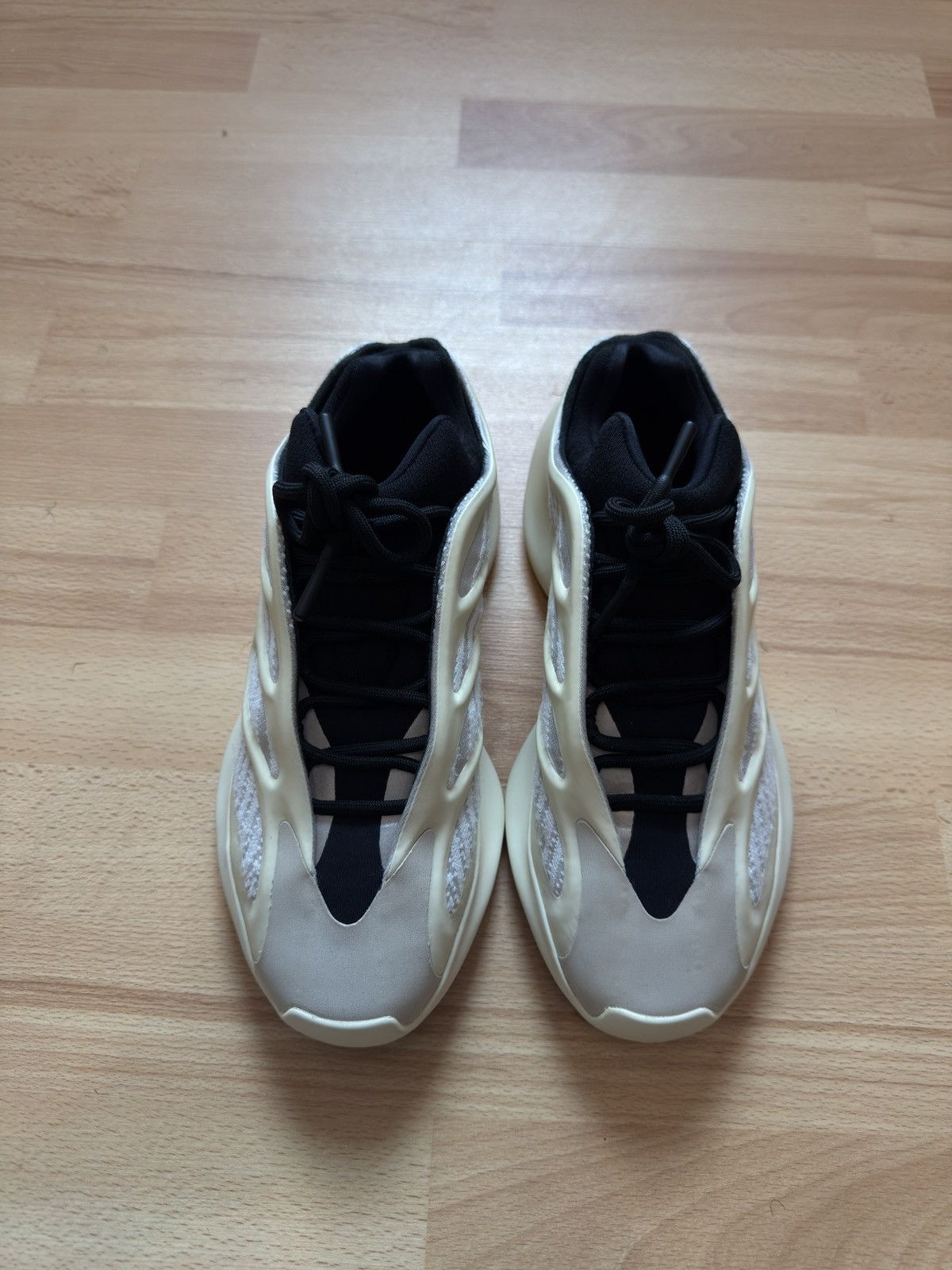Yeezy Yeezy 700v3 Azael Size US 8 / EU 41 - 2 Thumbnail