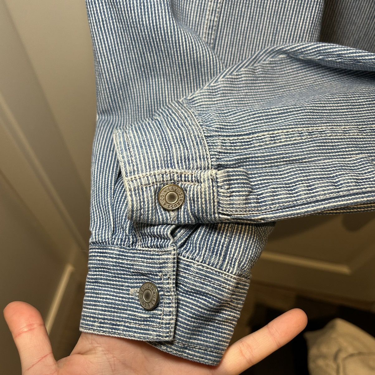 Levi's Levi’s Railroad Conductor Stripe Button Down Shirt Size L Size US L / EU 52-54 / 3 - 6 Thumbnail
