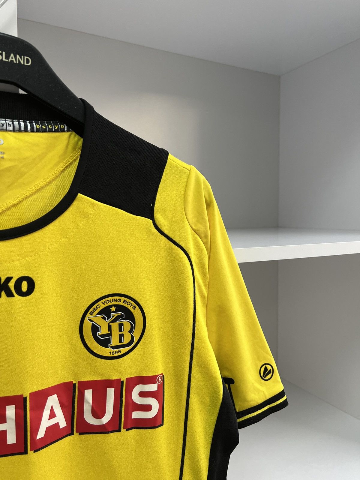 Vintage BSC Young Boys 2012-13 Home FOOTBALL SOCCER JERSEY Size US M / EU 48-50 / 2 - 8 Thumbnail