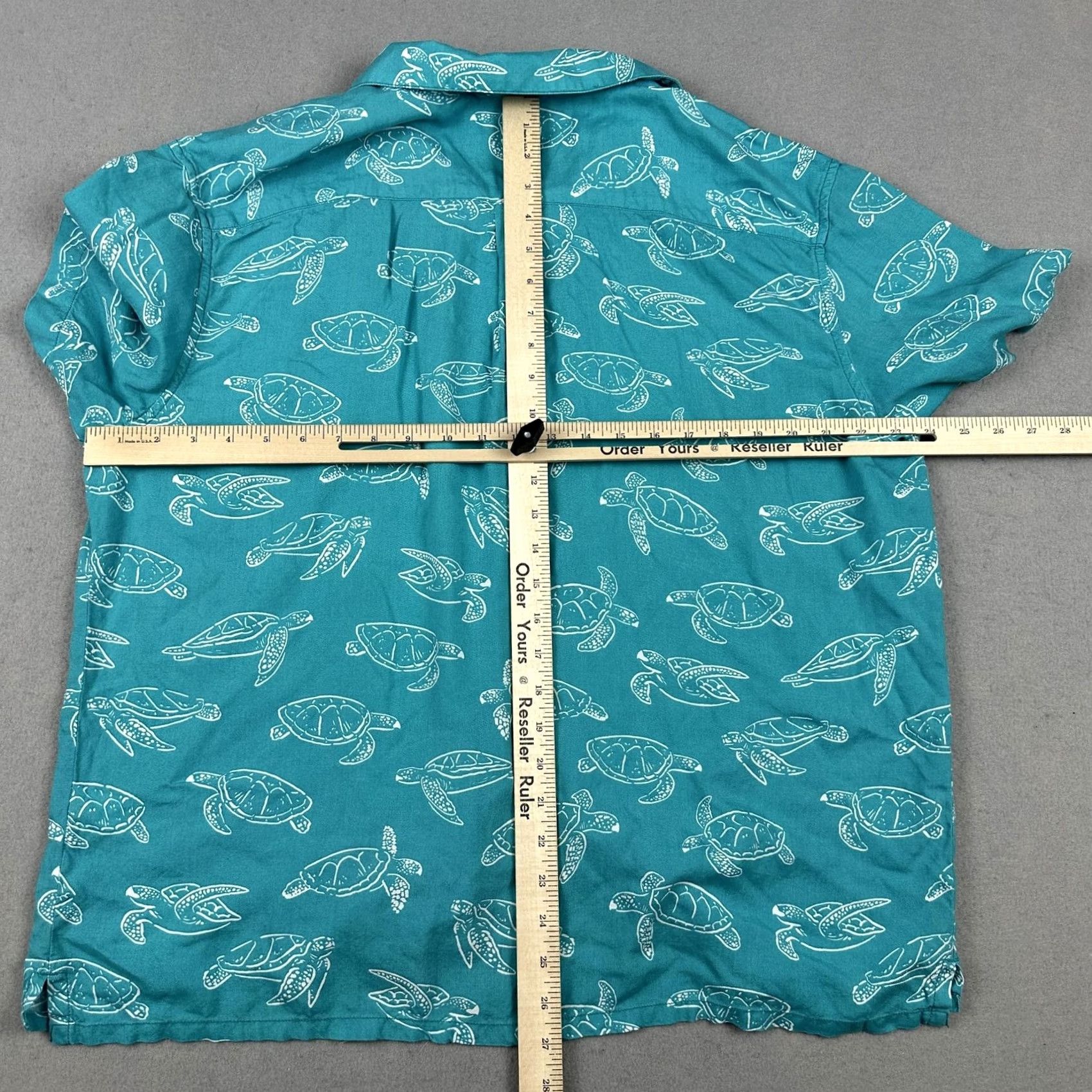 Chubbies Chubbies Shirt Men XL Blue Sea Turtle Print Aloha Short Sleeve Rayon Button Up Shirt Size US XL / EU 56 / 4 - 4 Thumbnail