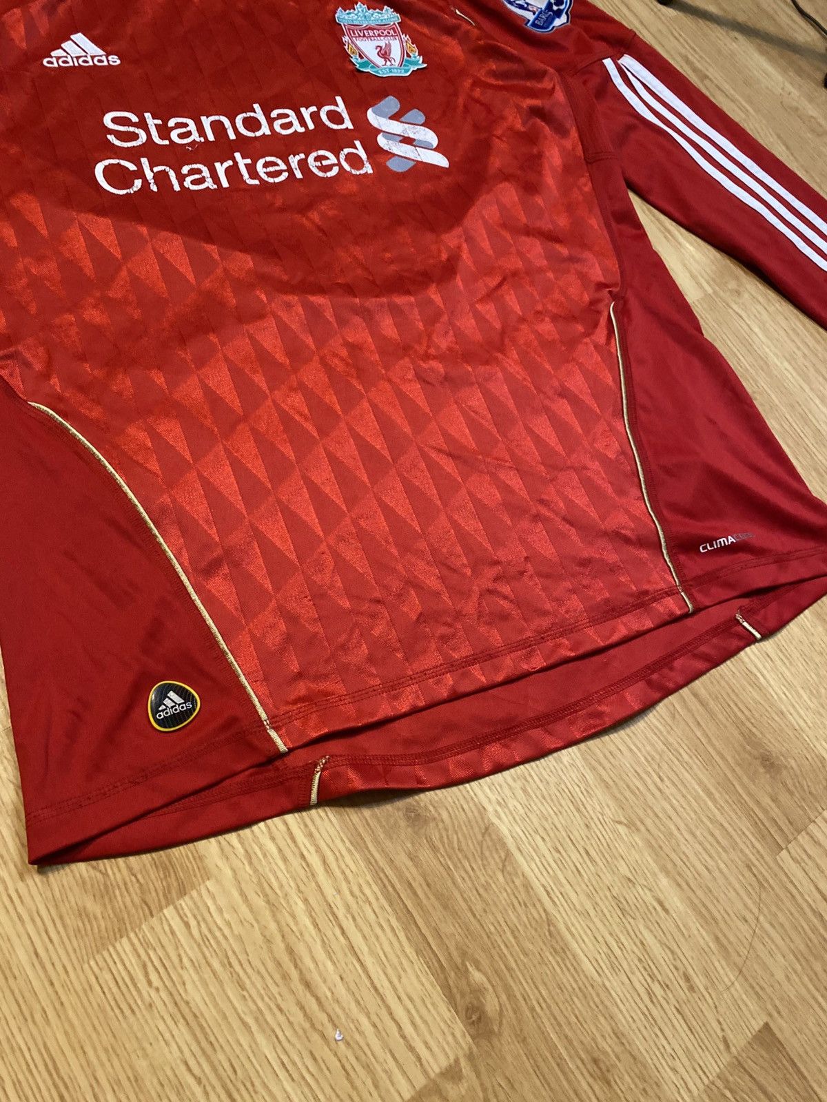 Adidas Original match-issue Liverpool FC jerseyfrom 2010 with Agger Size US M / EU 48-50 / 2 - 3 Thumbnail