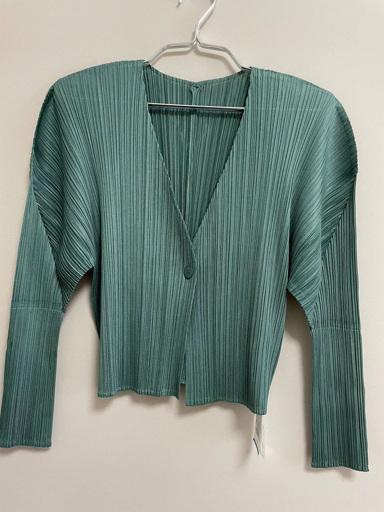 Issey Miyake Issey Miyake size:3 Green pleated cardigan Size S / US 4 / IT 40 - 1 Thumbnail