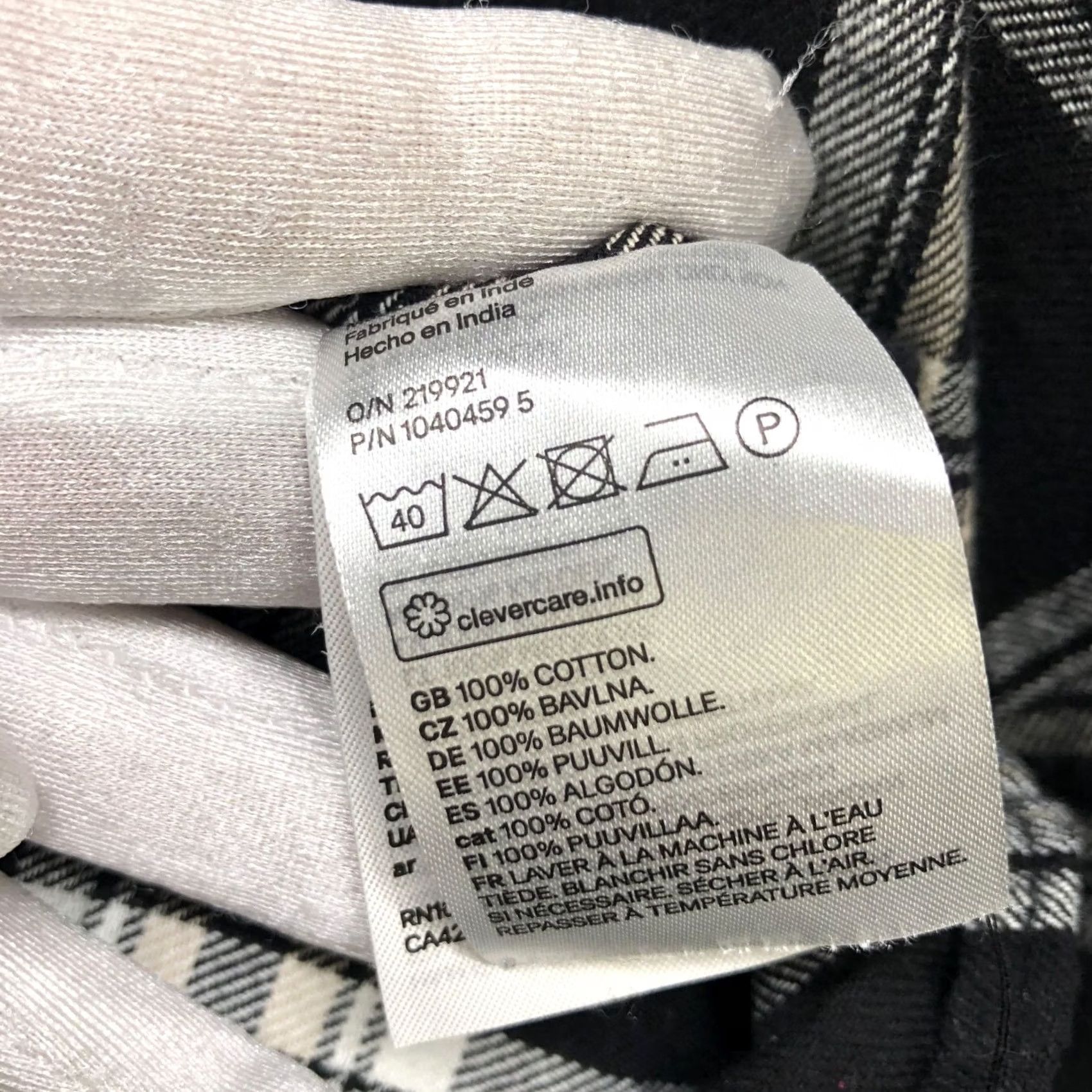 H&M VINTAGE? No. H&M Oversized Flannel Shirt Womens S Black White Buffalo Plaid Overshirt Size S / US 4 / IT 40 - 6 Thumbnail