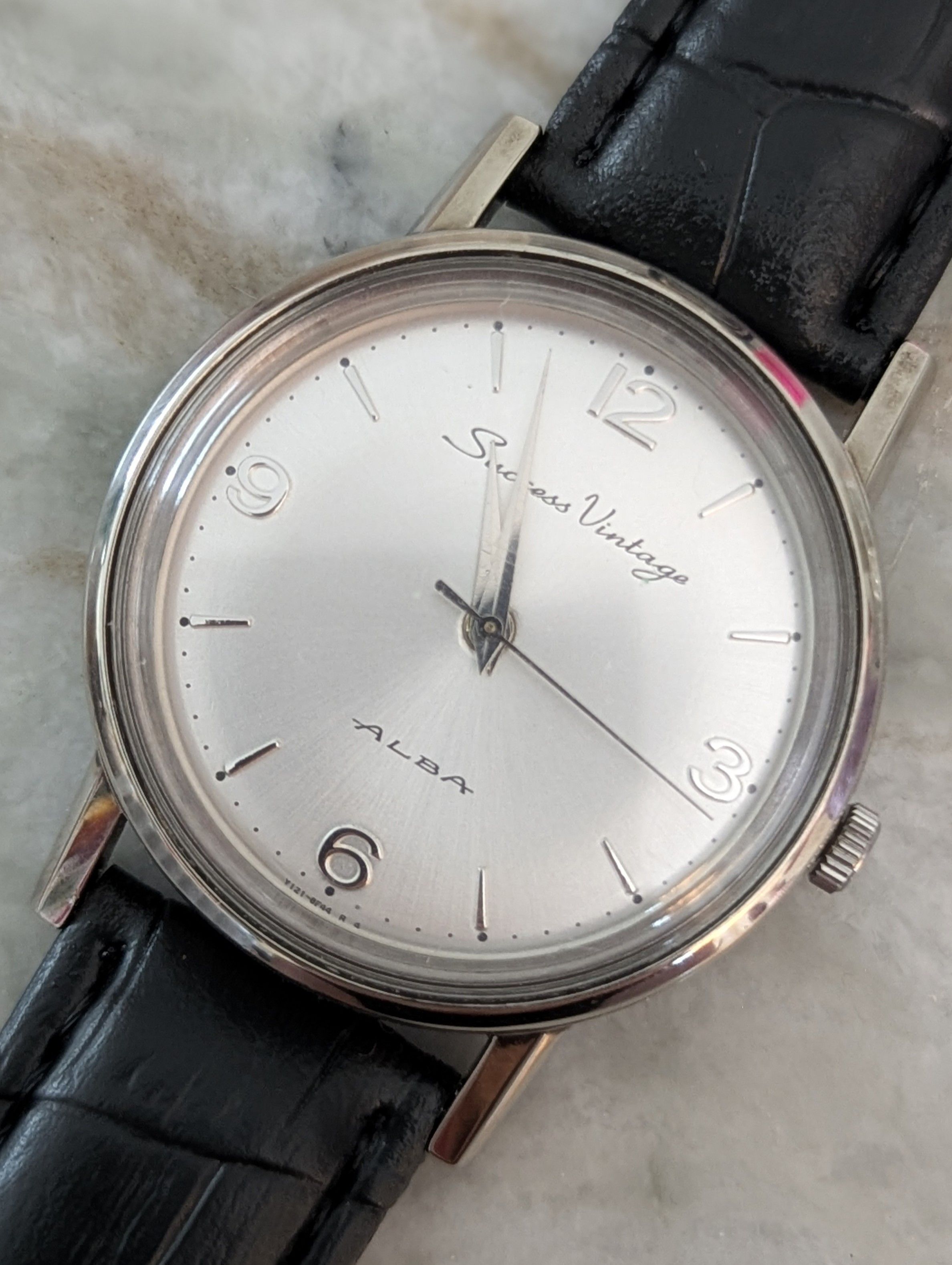 ALBA Alba by Seiko Success Vintage Y121-8A40 Dress Watch Size 34 - 1 Thumbnail