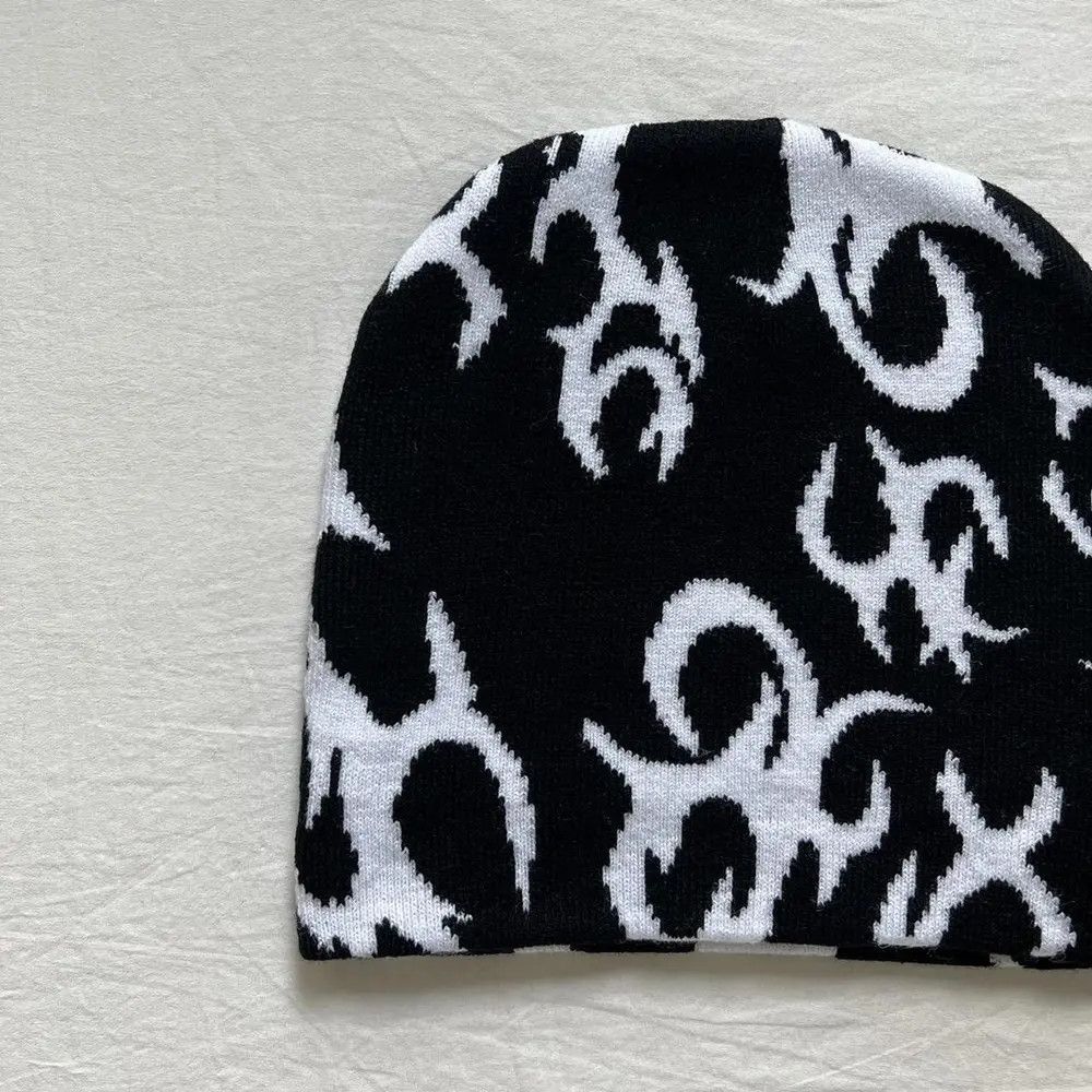 Vintage y2k 2000s grunge punk black white unique fire design beanie Size ONE SIZE - 4 Thumbnail