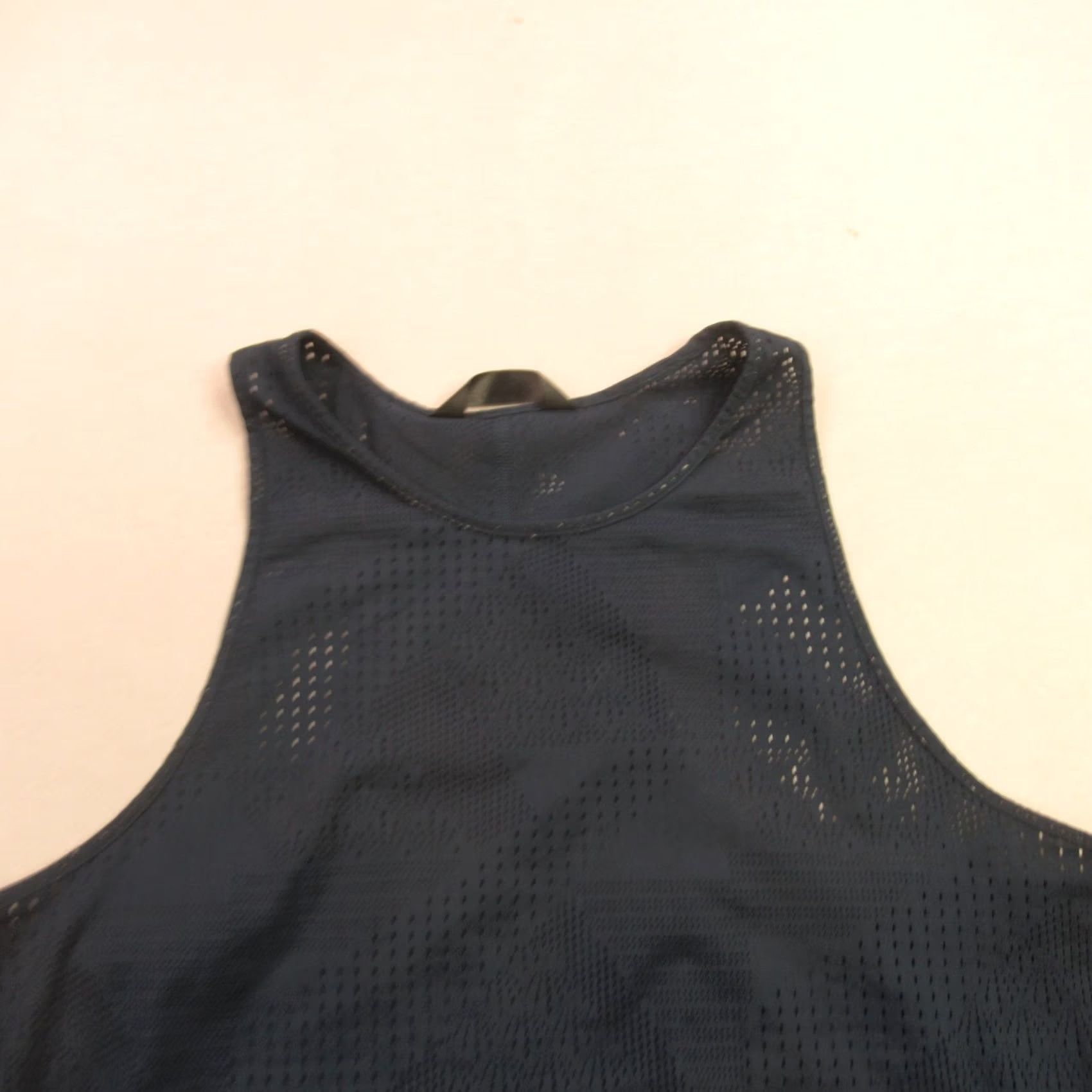 The North Face The North Face Tank Top Womens XL Sleeveless Lightweight Navy Crew Neck - Shop Now Size XL / US 12-14 / IT 48-50 - 3 Thumbnail