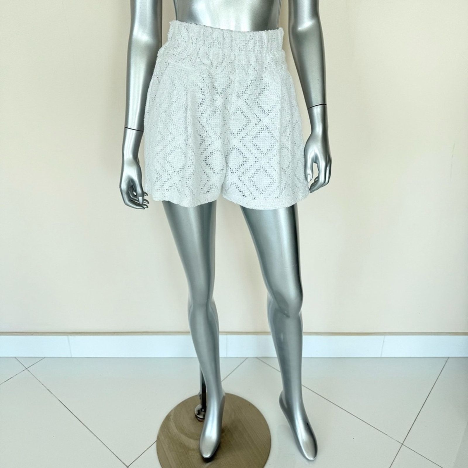Iro NWT!!! IRO women white shorts size 32 FR or XS Retail 295$ Size 27" / US 4 / IT 40 - 1 Thumbnail