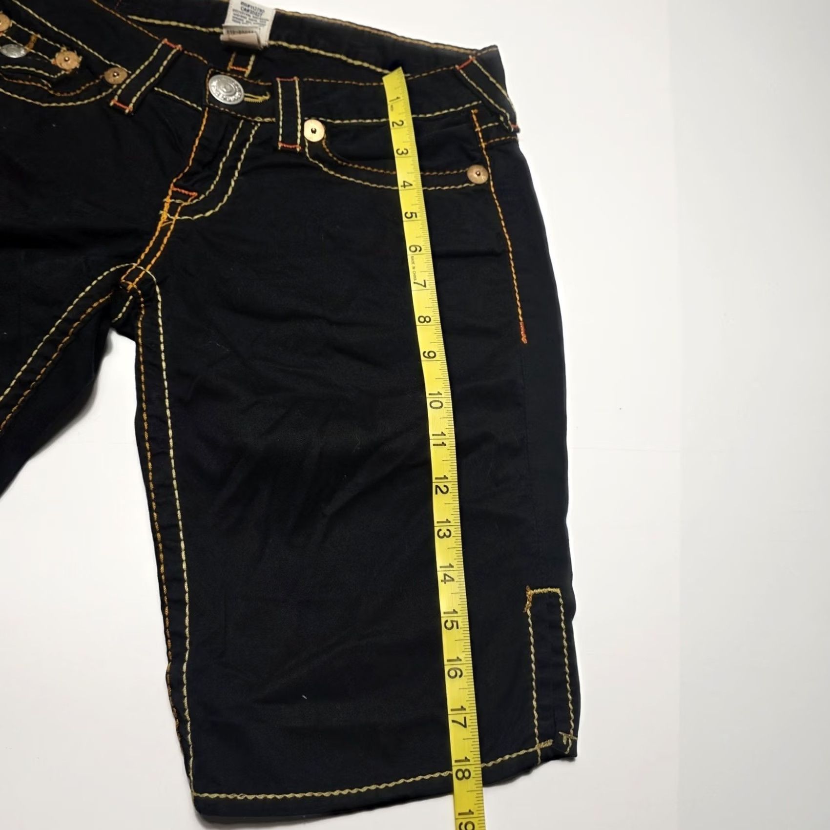 True Religion VINTAGE True Religion Joey Short Big T Women’s Size 27 Black Shorts Made USA 5-Pocket Design Button Logo Pockets Regular Waist 27in Y2k Size 27" / US 4 / IT 40 - 7 Thumbnail