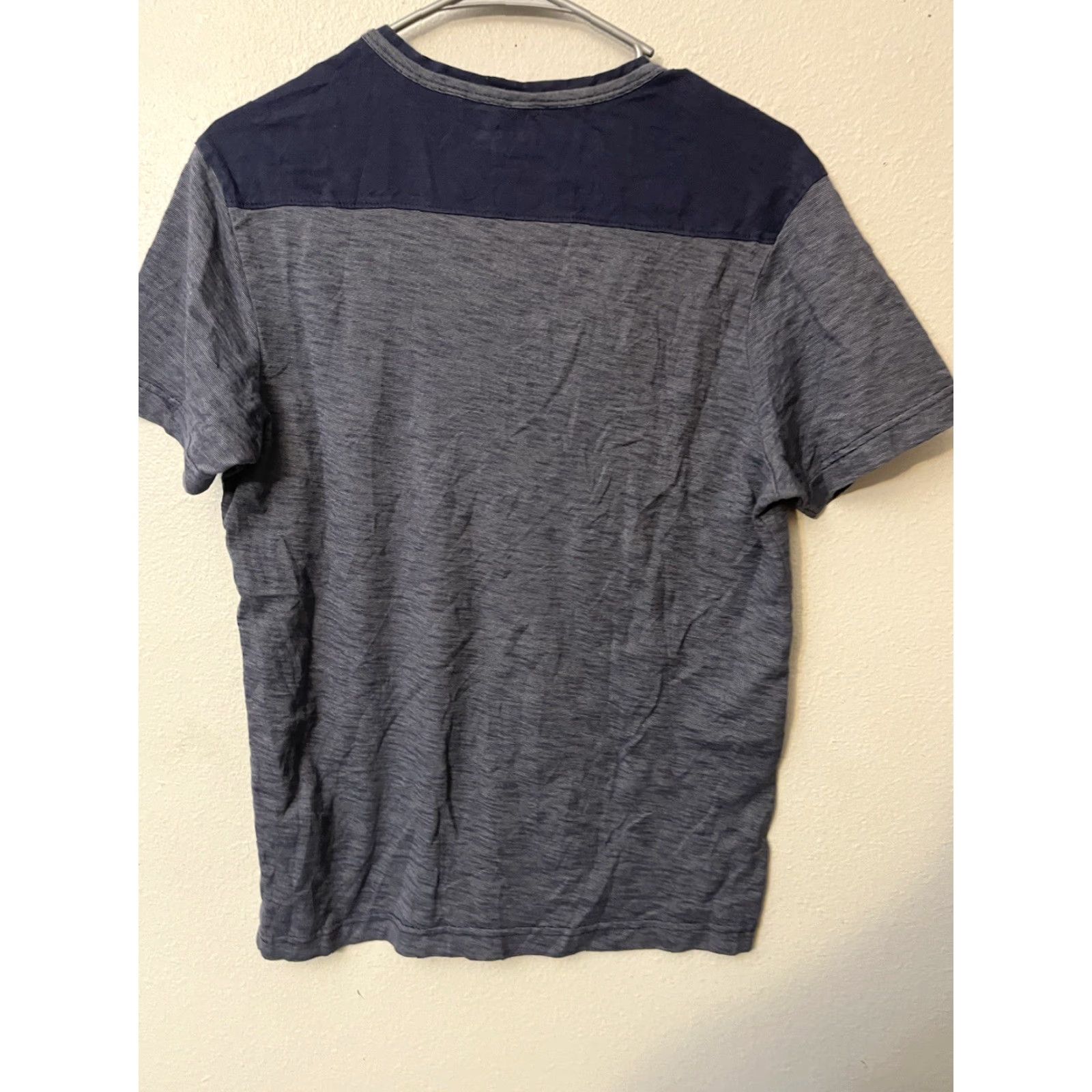 Guess VINTAGE GUESS Henley Shirt Mens Small Blue Short Sleeve Essential Tee Size US S / EU 44-46 / 1 - 2 Thumbnail