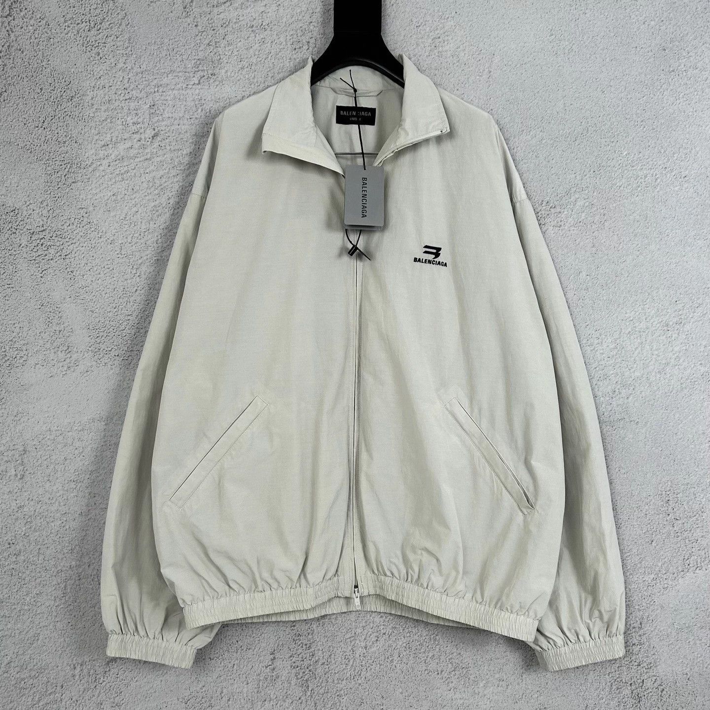 Balenciaga Balenciaga SS23 Ivory Lapel Zip Jacket /3 Size US L / EU 52-54 / 3 - 1 Thumbnail