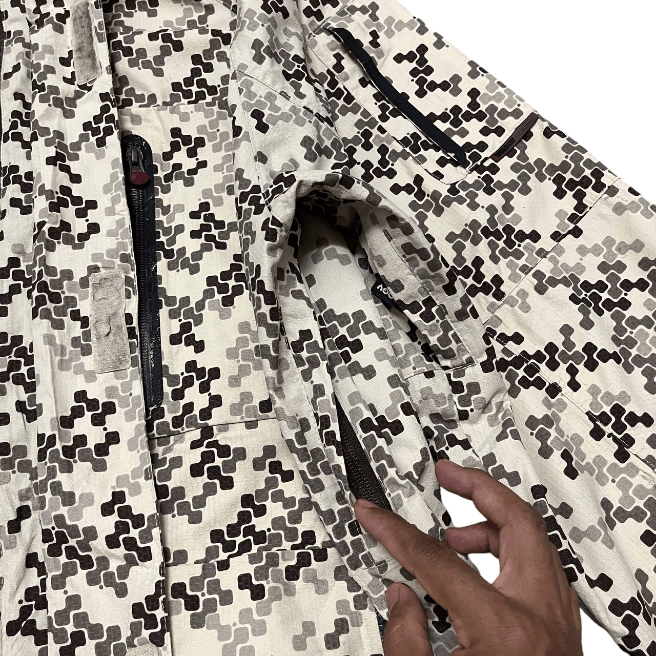 Japanese Brand Vintage Ripzone Technology Trilogy Camo Hooded Jacket Size US L / EU 52-54 / 3 - 10 Thumbnail