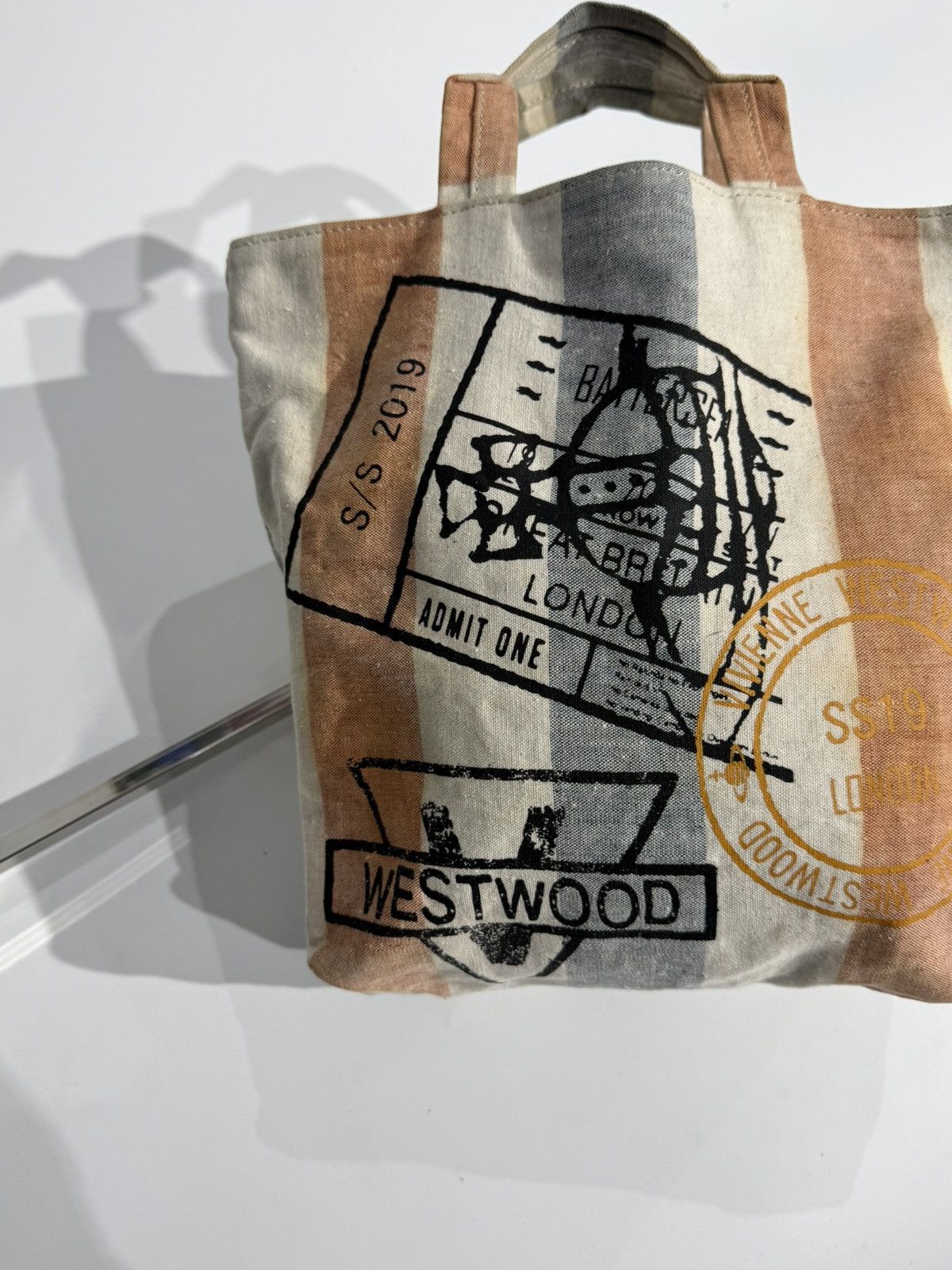 Vivienne Westwood Vivienne Westwood S/S 2019 London Canvas Tote Hand Bag Size ONE SIZE - 2 Thumbnail