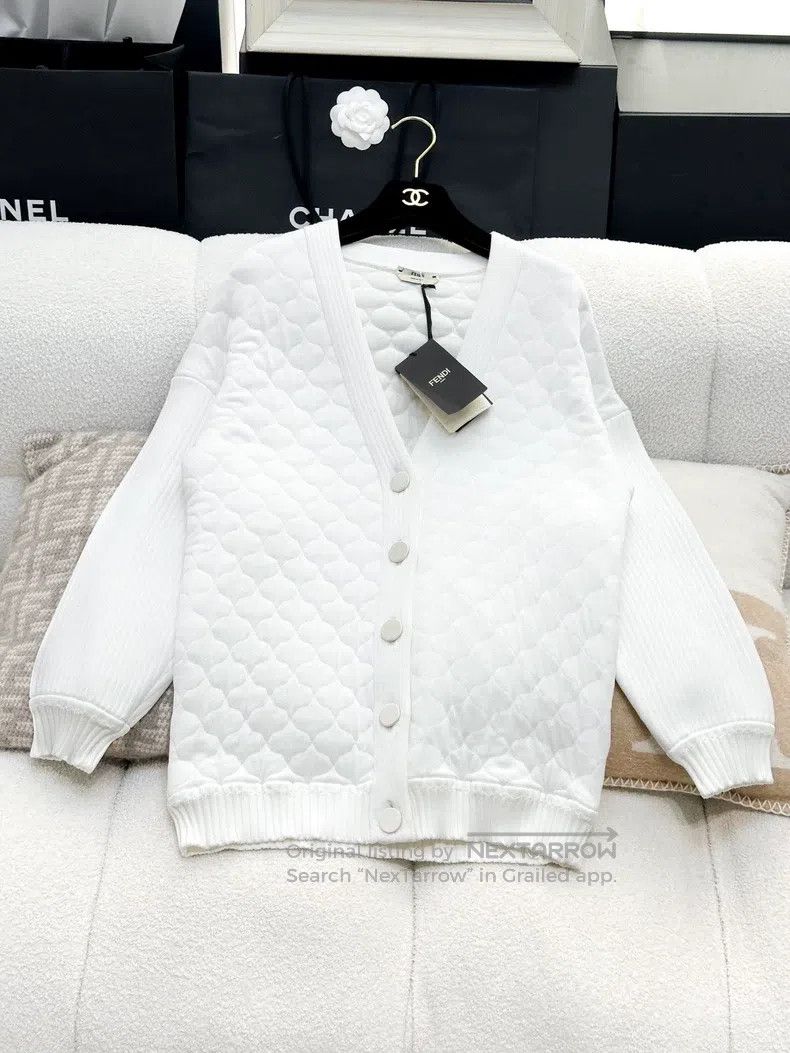 Fendi Fendi White Diamond Pattern Printed Oversized Knit Jacket Size XS / US 0-2 / IT 36-38 - 1 Thumbnail