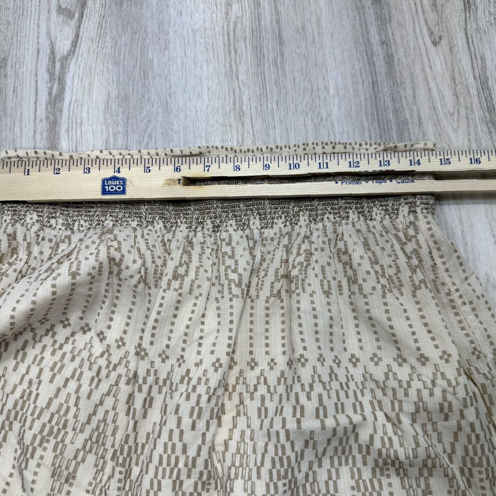 Calvin Klein Calvin Klein Jeans Beige Pull On Mini Skirt Elastic Waist Flare 6 NWT Women's Skirt Short Beige Elastic Lined Geometric Pattern Mens? Size 28" / US 6 / IT 42 - 2 Thumbnail
