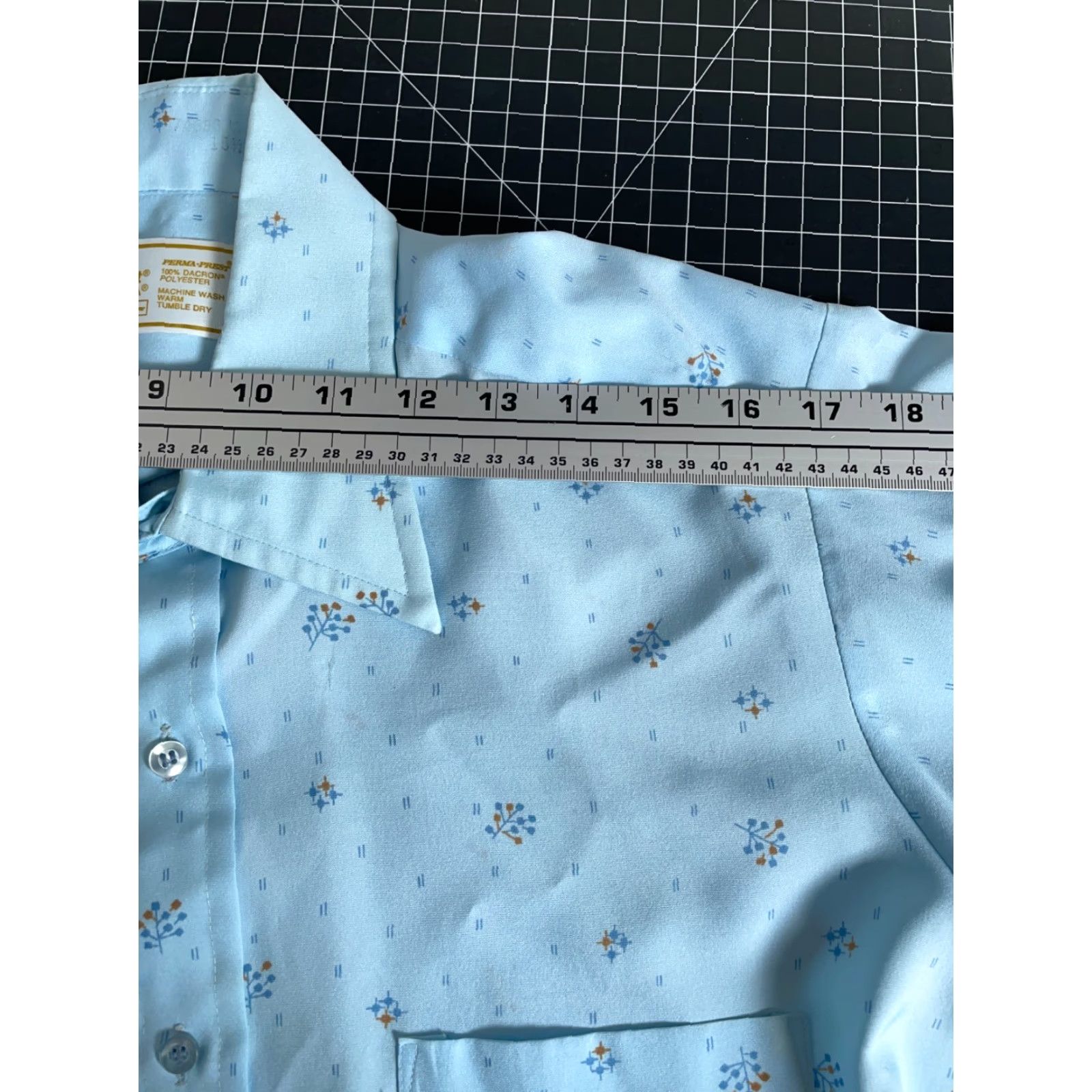 Sears VINTAGE Sears Geometric Pattern Shirt Men 15.5 / Medium Blue Polyester Ultressa 70s 80s Retro Button-Up Short Sleeve Collared Mens Size US M / EU 48-50 / 2 - 7 Thumbnail