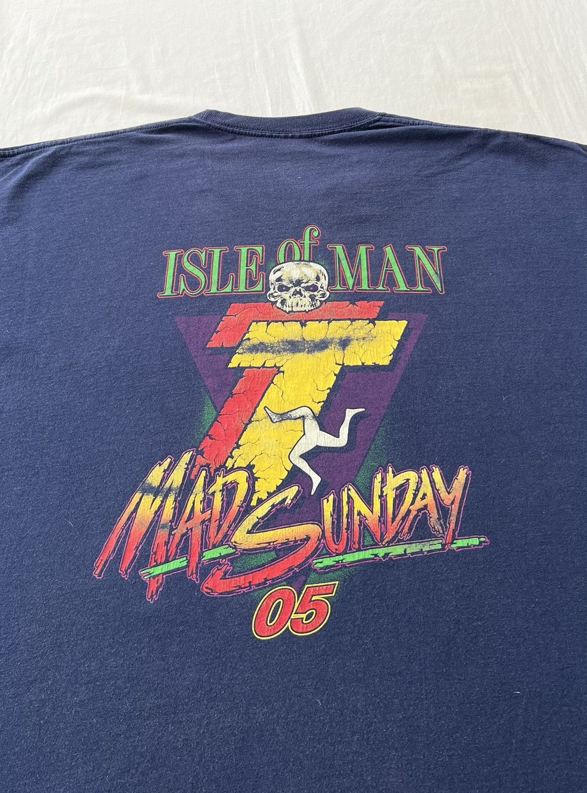 Vintage Vintage 2005 Isle of Man TT Mad Sunday Moto Racing T-shirt Size US XXL / EU 58 / 5 - 13 Thumbnail