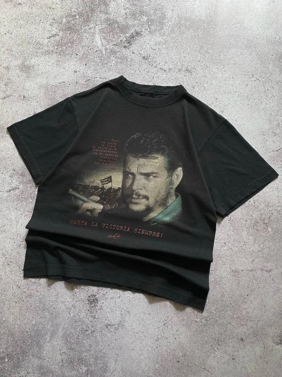 Vintage VINTAGE 90s CHE GUEVARA "HASTA LA VICTORIA" TEE FADED Size US XL / EU 56 / 4 - 2 Thumbnail