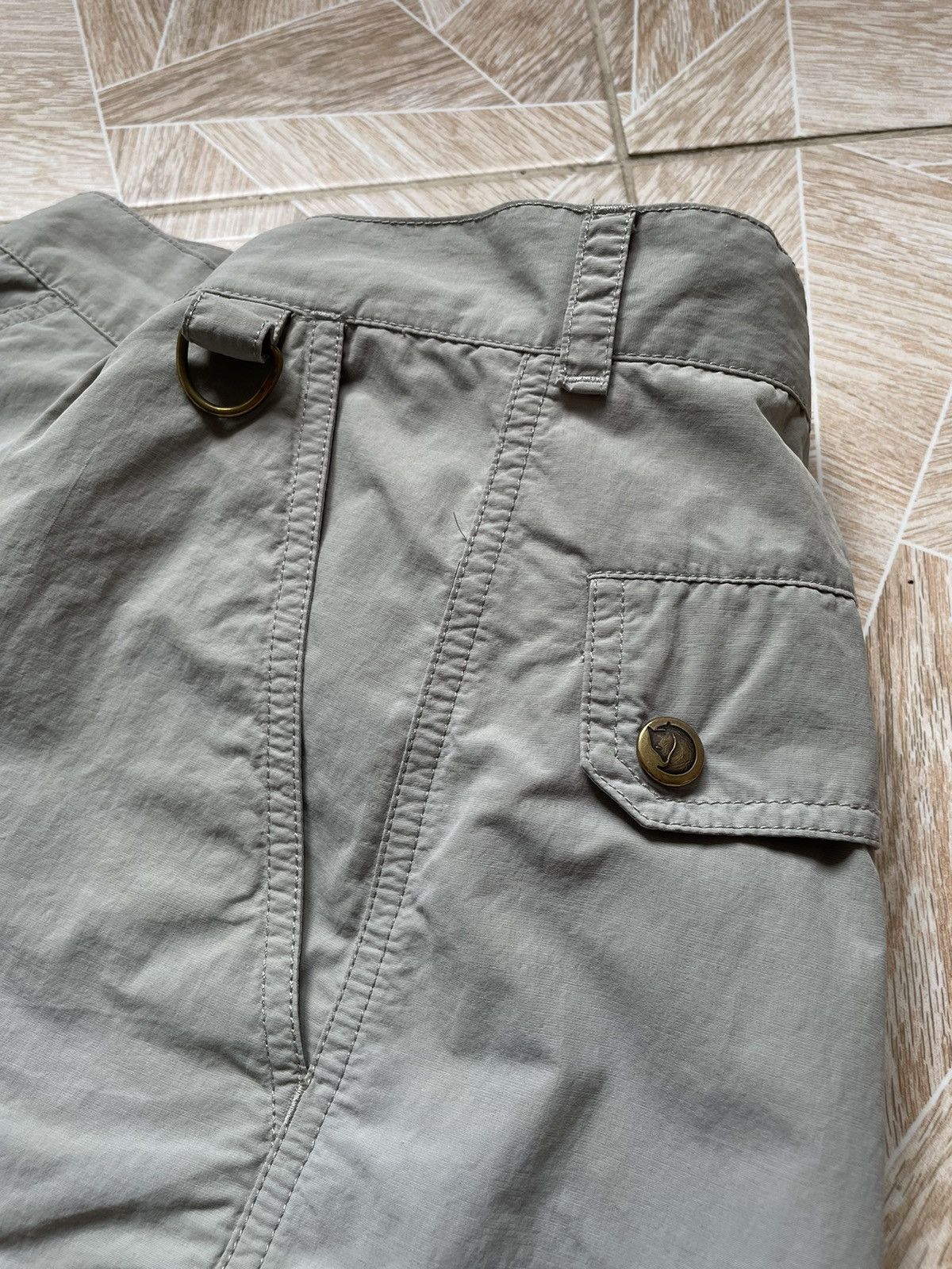 Fjallraven × Vintage Rare Outdoor Fjallraven Multi Pocket Tracking Nylon Shorts Size 27" / US 4 / IT 40 - 7 Thumbnail