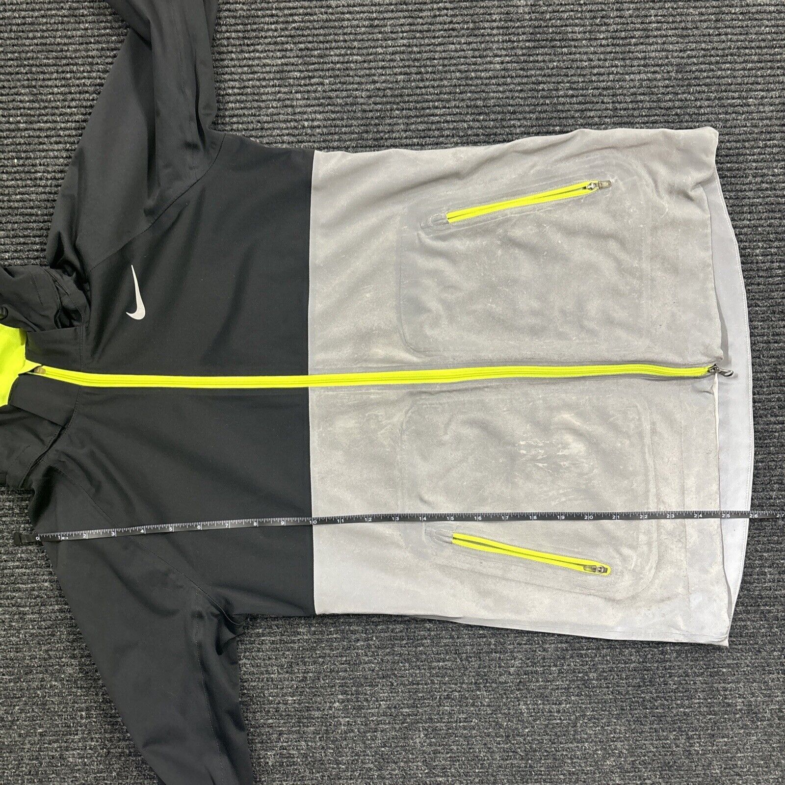 Nike Nike Jacket Size S Shield Flash Reflective Windbreaker Gray Size S / US 4 / IT 40 - 6 Thumbnail