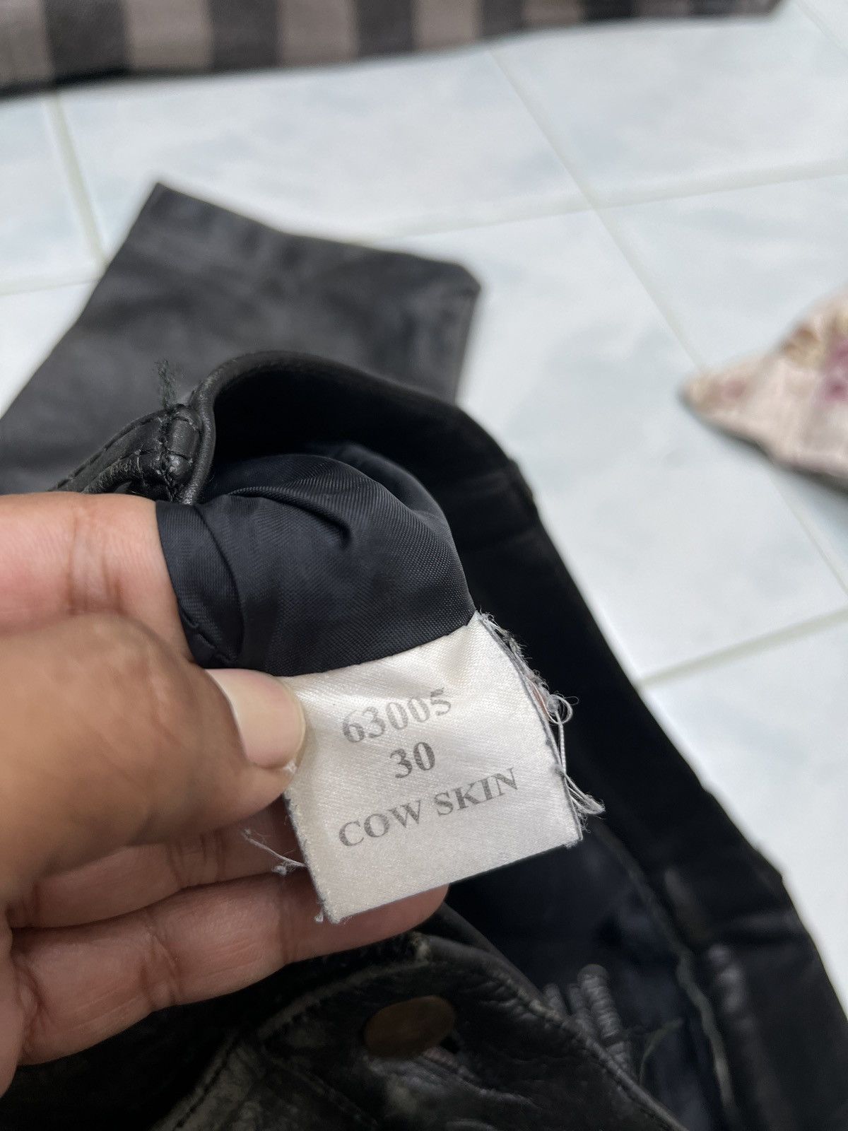 Genuine Leather × Vintage 🔥STEALS🔥 VTG BBH LEATHER PANTS Size US 29 - 16 Thumbnail