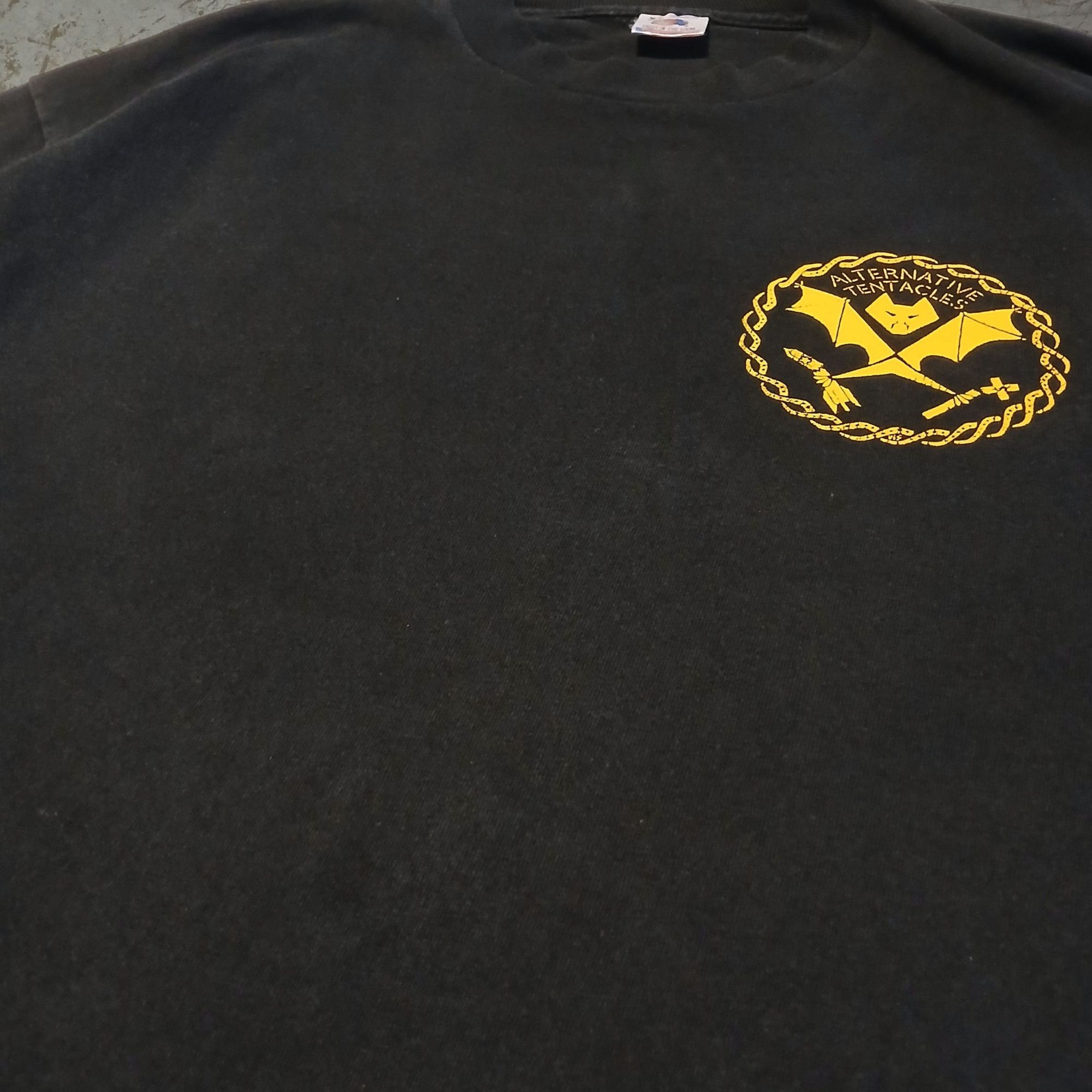 Fruit Of The Loom Vtg 90s Alternative Tentacles Long Sleeve Logo Tee Size XL Size US XL / EU 56 / 4 - 8 Thumbnail