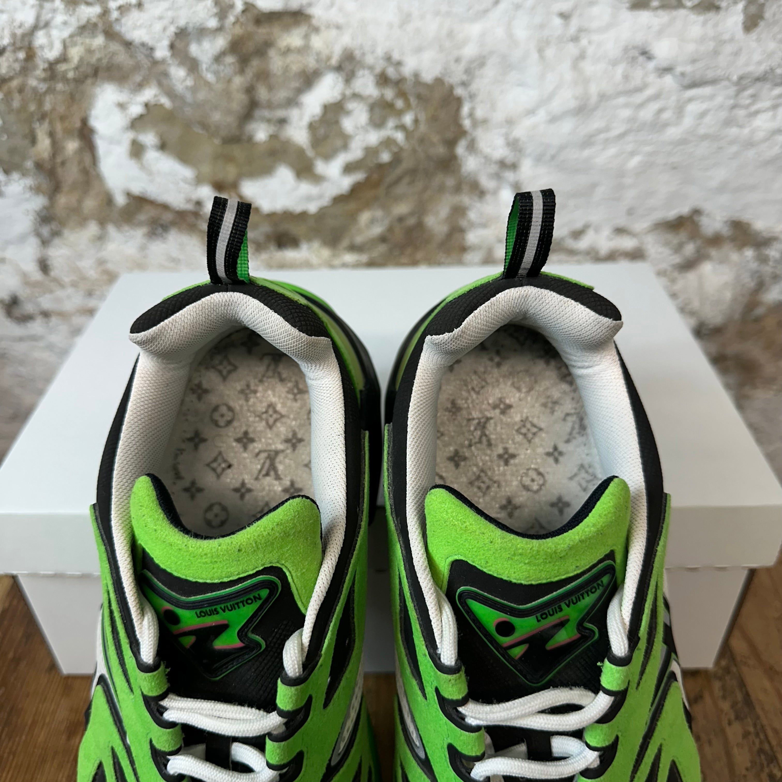 Louis Vuitton Louis Vuitton Green White Tactic Sneaker Sz 9.5 (8LV) Size US 9.5 / EU 42-43 - 4 Thumbnail