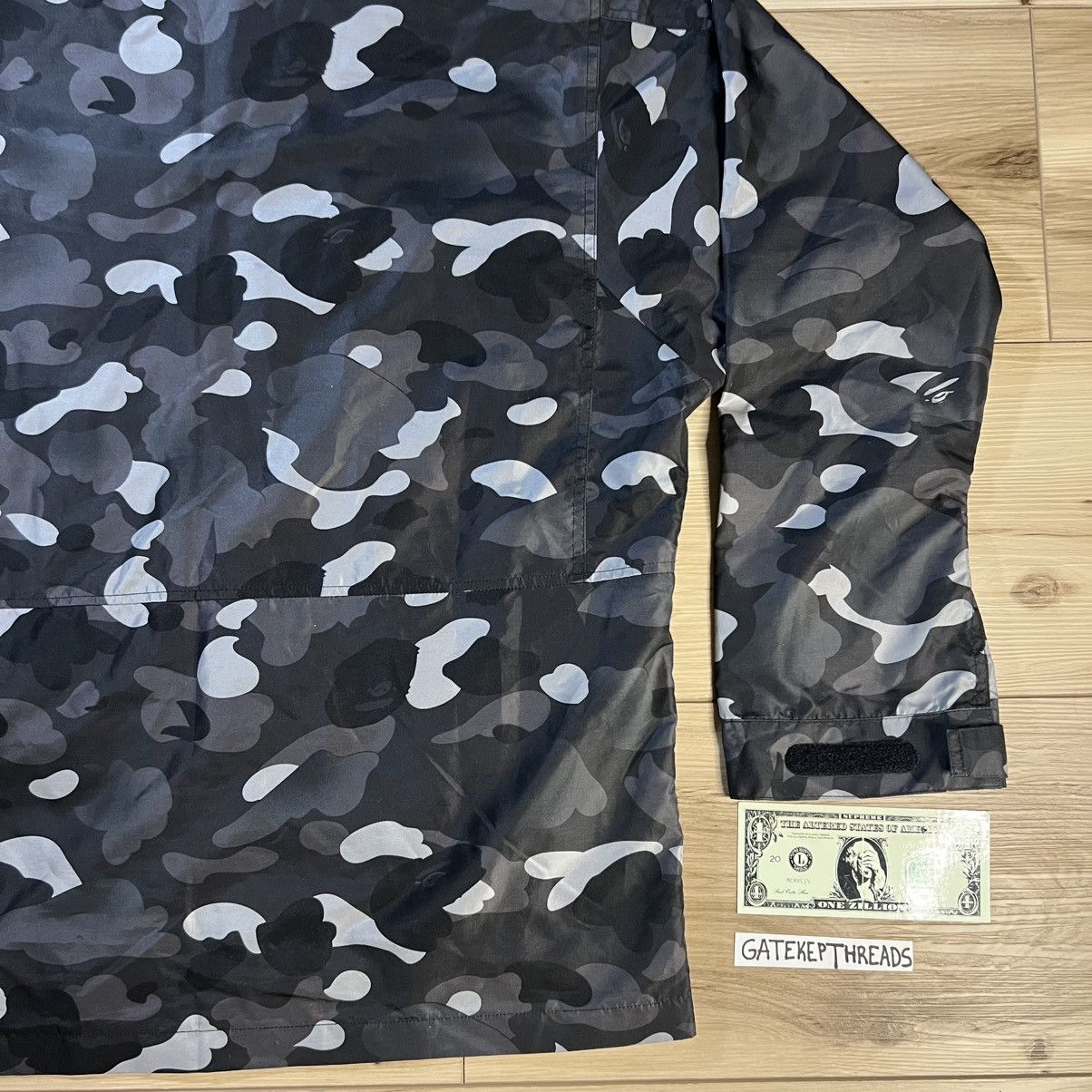 Bape BAPE FW19 Black Gradation Camo Shark Mask Windbreaker Jacket Size US L / EU 52-54 / 3 - 24 Thumbnail