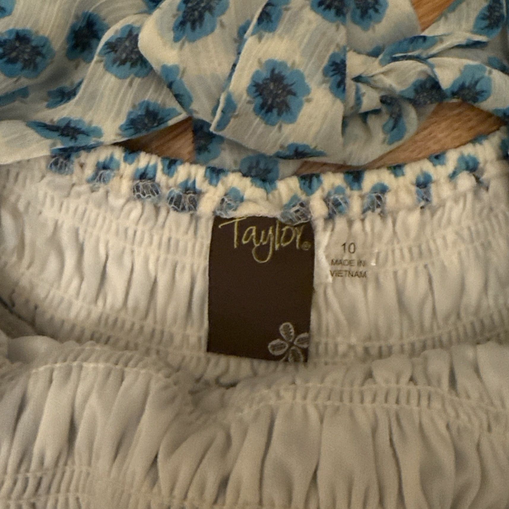 Vintage Taylor Maxi Dress Women Smith Taylor Sz 10 Chiffon blue floral Smocked Ruffle Sheer Tie Back Long Size L / US 10 / IT 46 - 6 Thumbnail