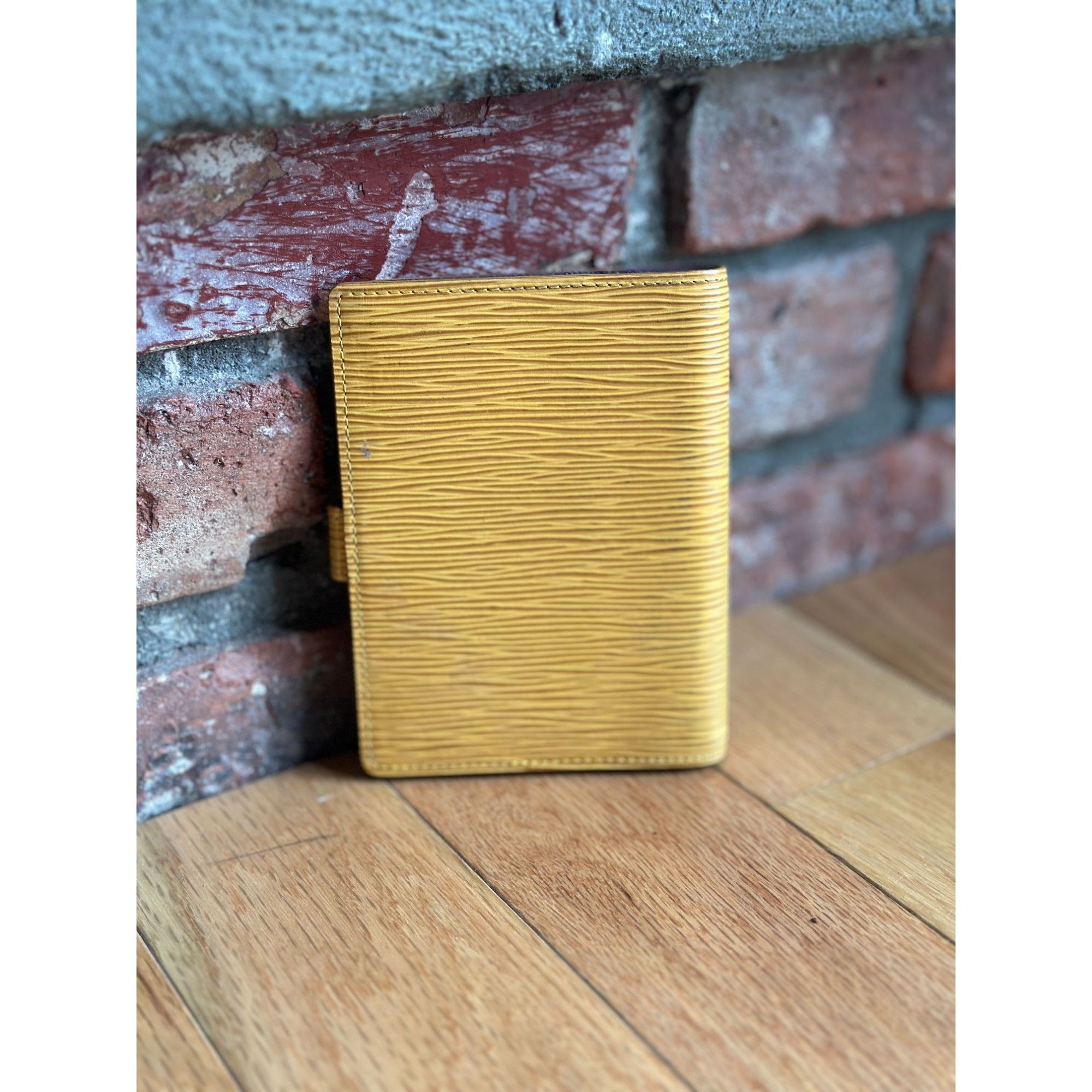 Louis Vuitton LOUIS VUITTON EPI AGENDA PM DAY PLANNER COVER YELLOW R20059 Size ONE SIZE - 3 Thumbnail