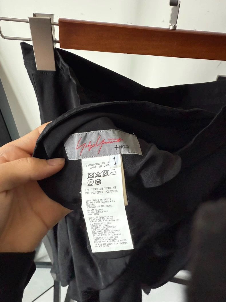 Yohji Yamamoto Yohji Yamamoto size 1 Irregular culottes pants Size US 28 / EU 44 - 6 Thumbnail