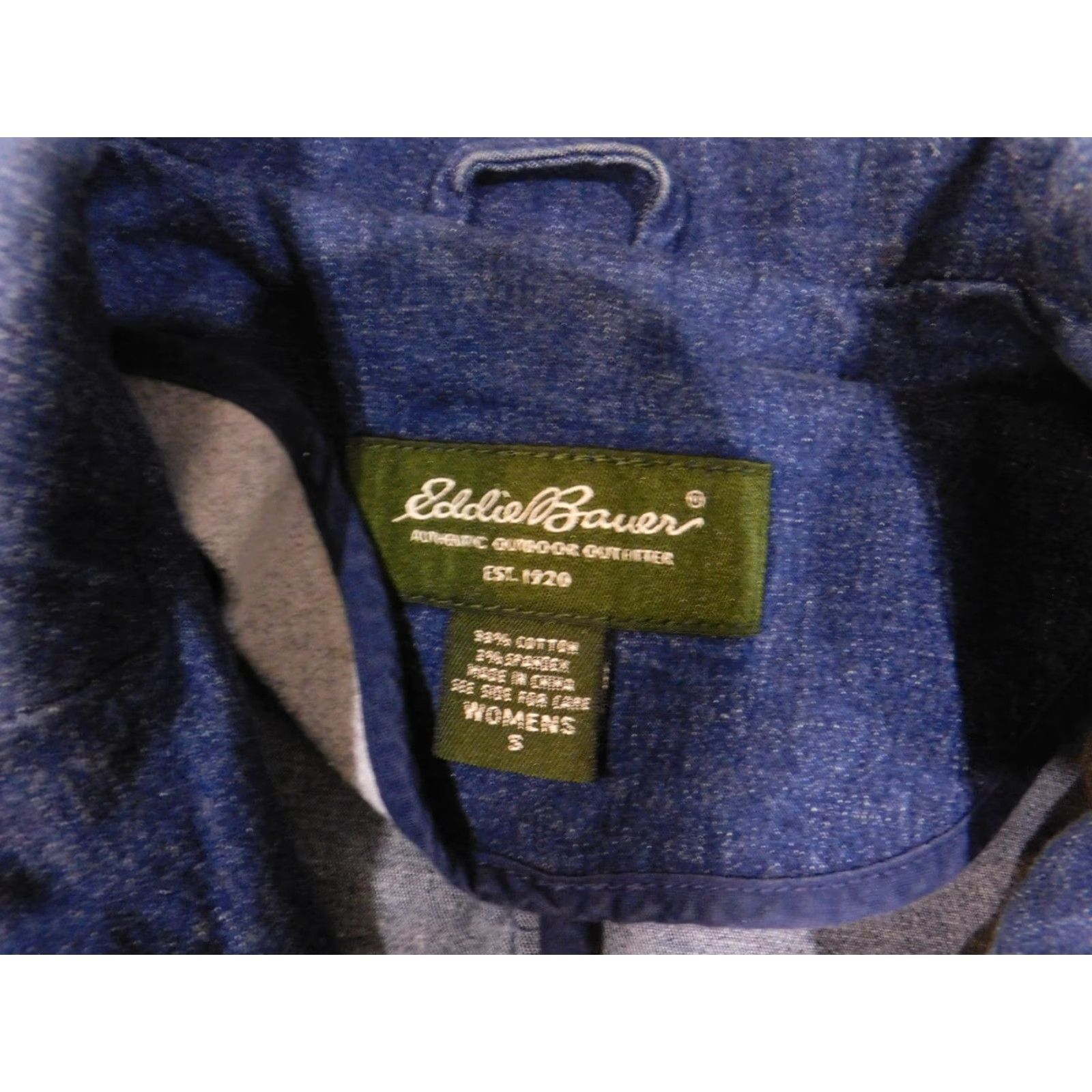 Eddie Bauer VINTAGE Eddie Bauer Jacket Women Denim Blue Retro Outdoors Classic Button Jacket Coat Casual Winter Lined Logo Blue Size S Womens Blue Denim Jacket Size S / US 4 / IT 40 - 4 Thumbnail