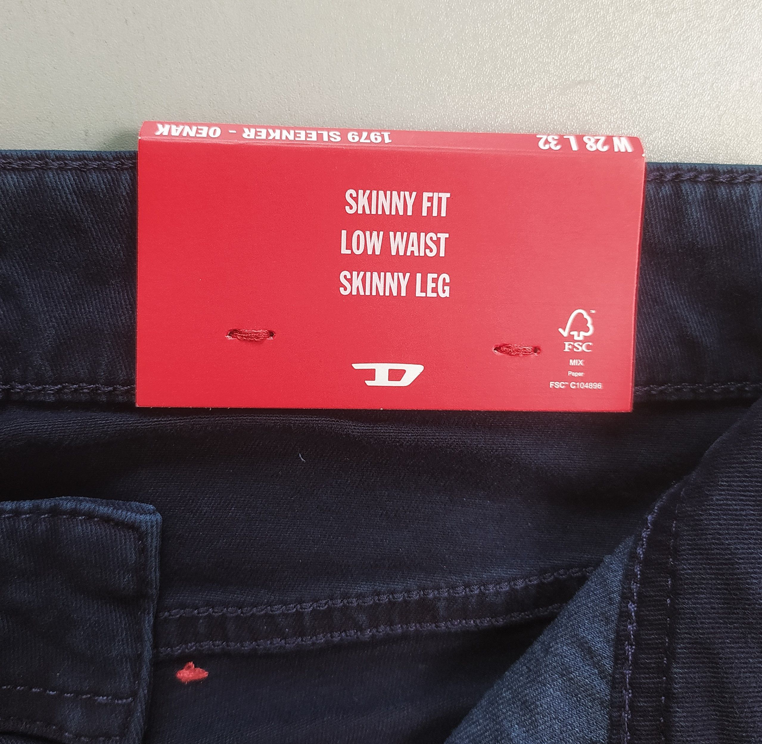 Diesel Diesel 1979 SLEENKER Men's Jeans Free Shipping T/9718 Size US 28 / EU 44 - 7 Thumbnail
