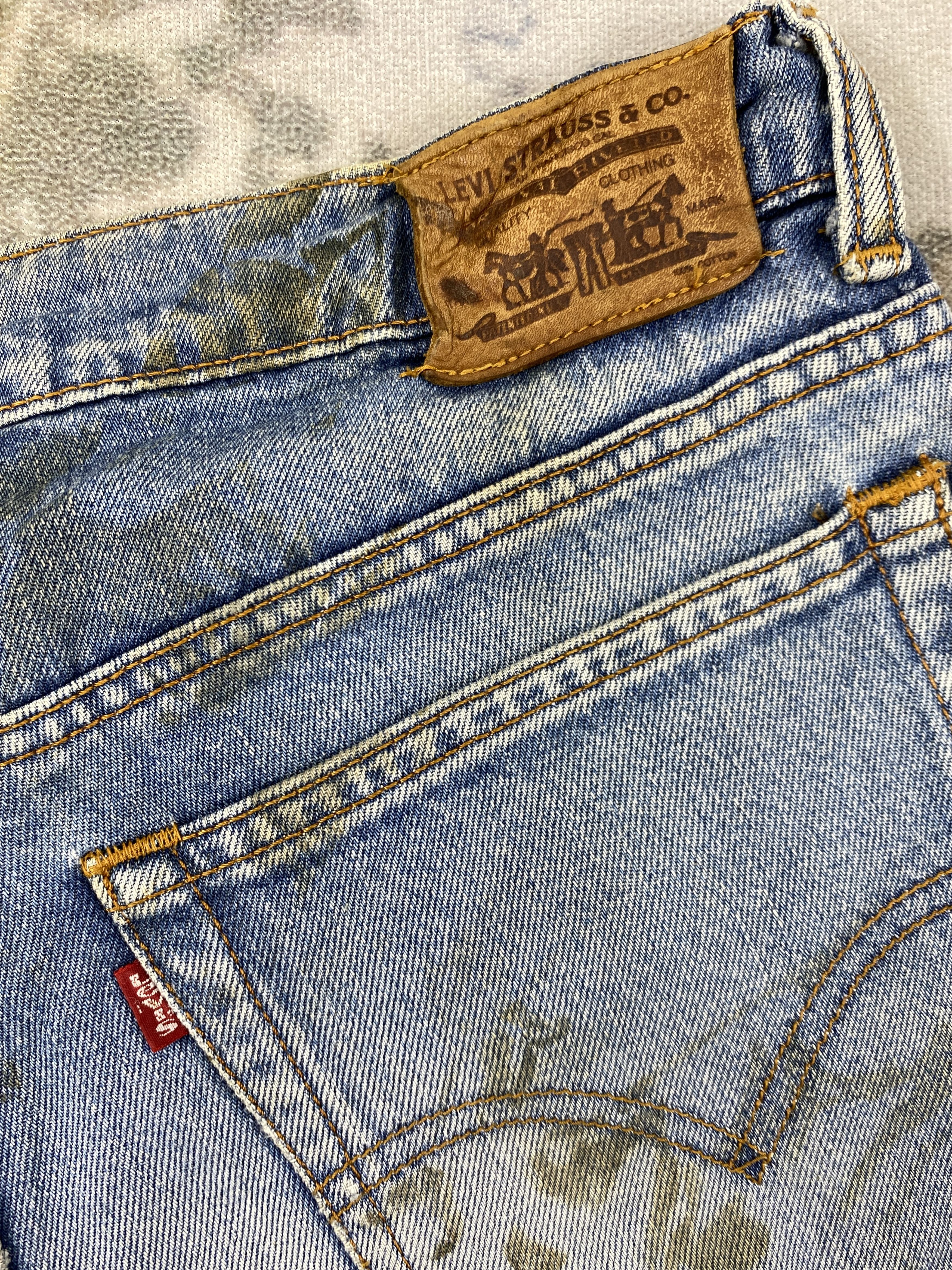 Levi's Distressed Blue Vintage Levi's 525 30x32.5 Denim -JN2021 Size US 30 / EU 46 - 10 Thumbnail