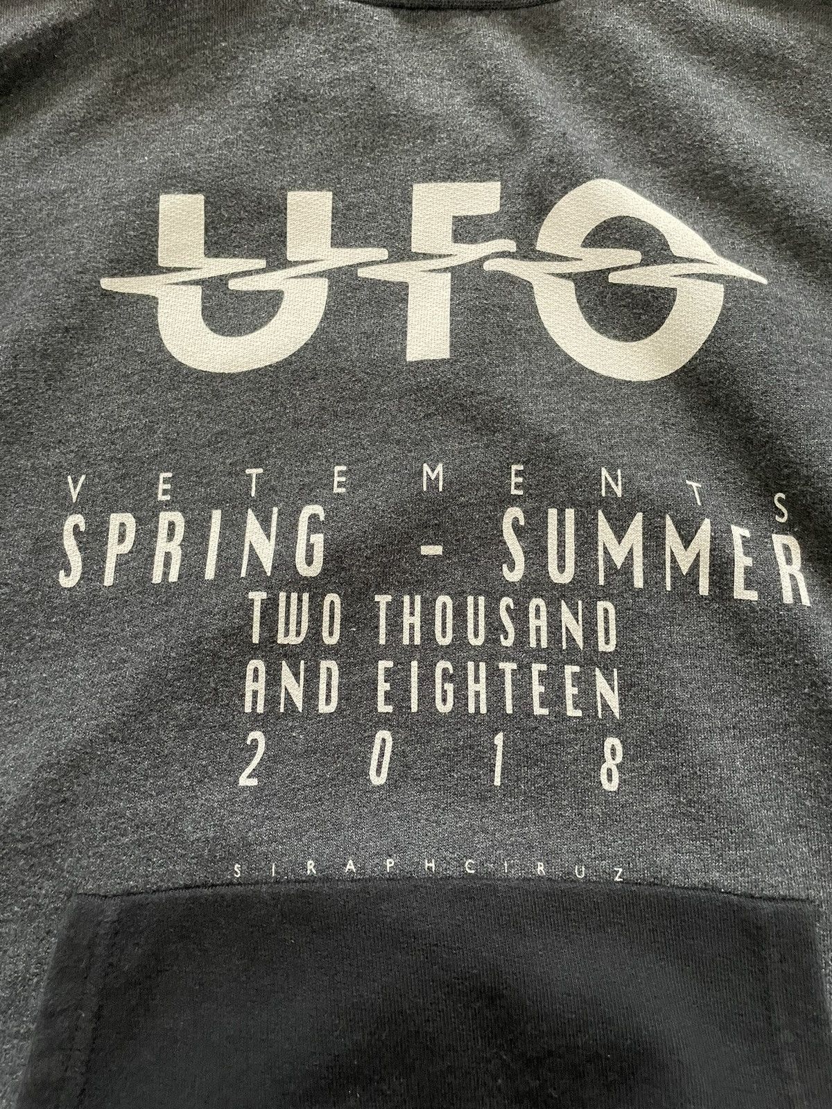 Vetements SS18 Vetements UFO Reversible Logo Hoodie Size US S / EU 44-46 / 1 - 2 Thumbnail