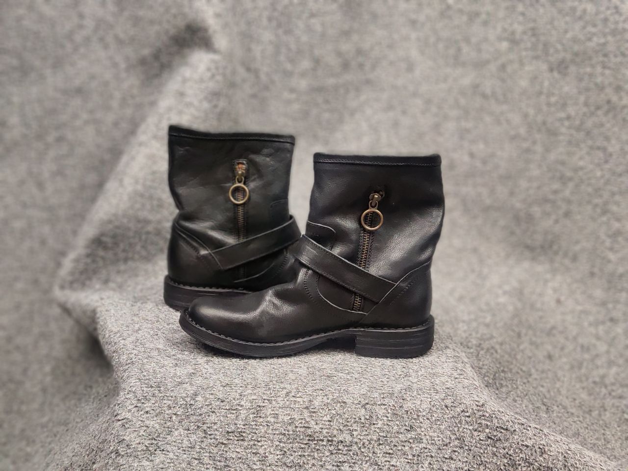 Fiorentini + Baker Fiorentini + Baker Side Zip Leather Eli Moto Ankle Boots Size US 5 / IT 35 - 14 Thumbnail