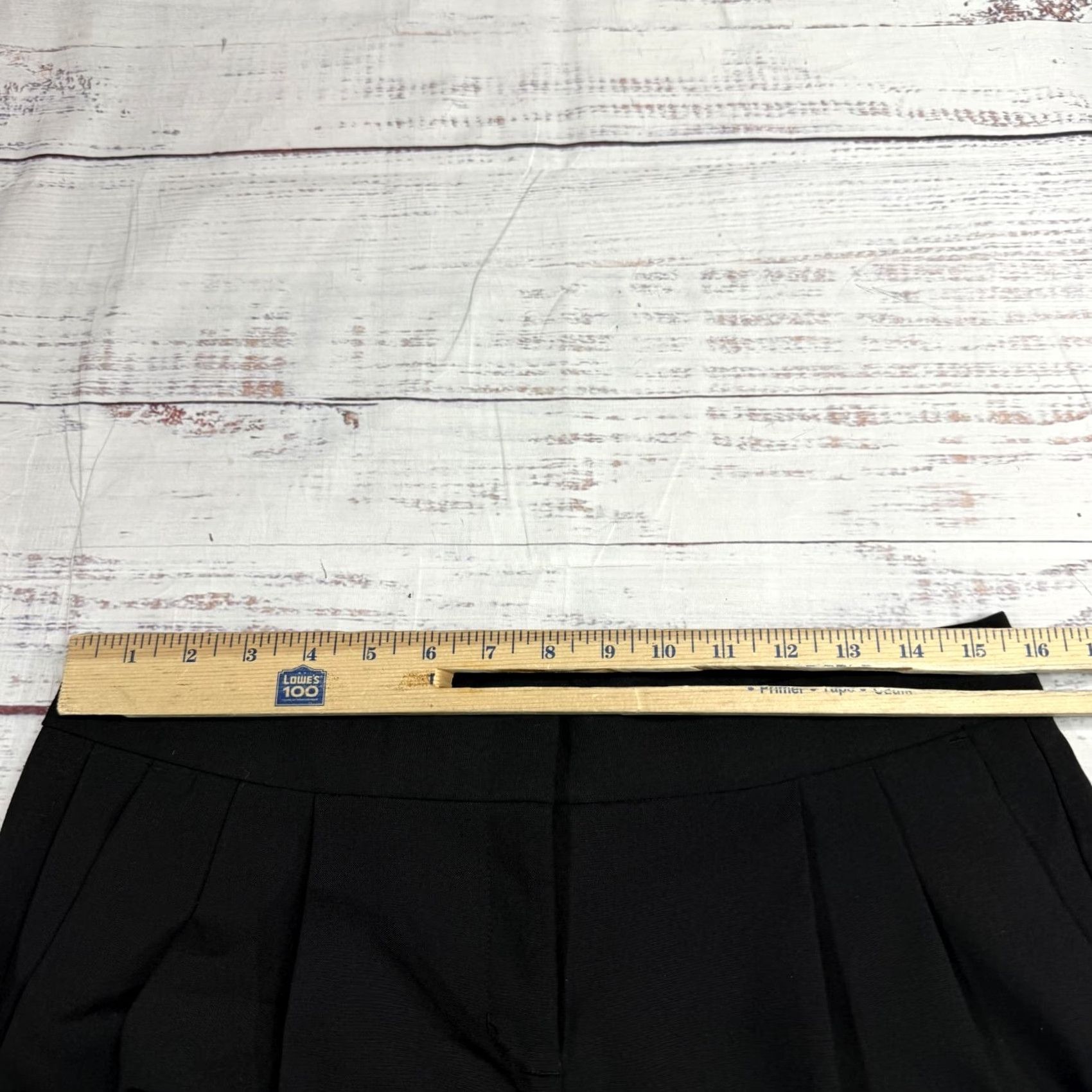 Express Express Design Studio Editor Black Pleated Front Cuffed Shorts Women's Sz 6 Size 24" / US 00 / IT 34 - 2 Thumbnail